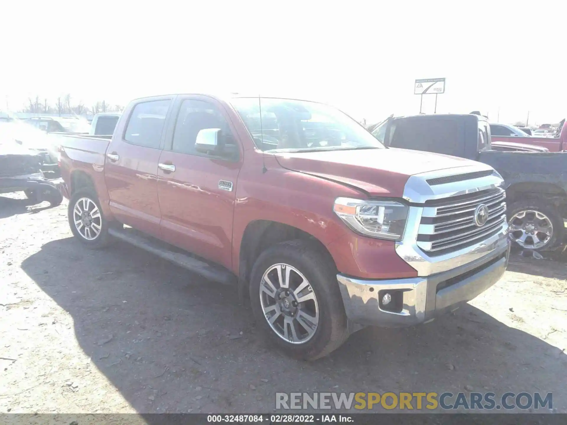 1 Photograph of a damaged car 5TFAY5F17KX851829 TOYOTA TUNDRA 4WD 2019