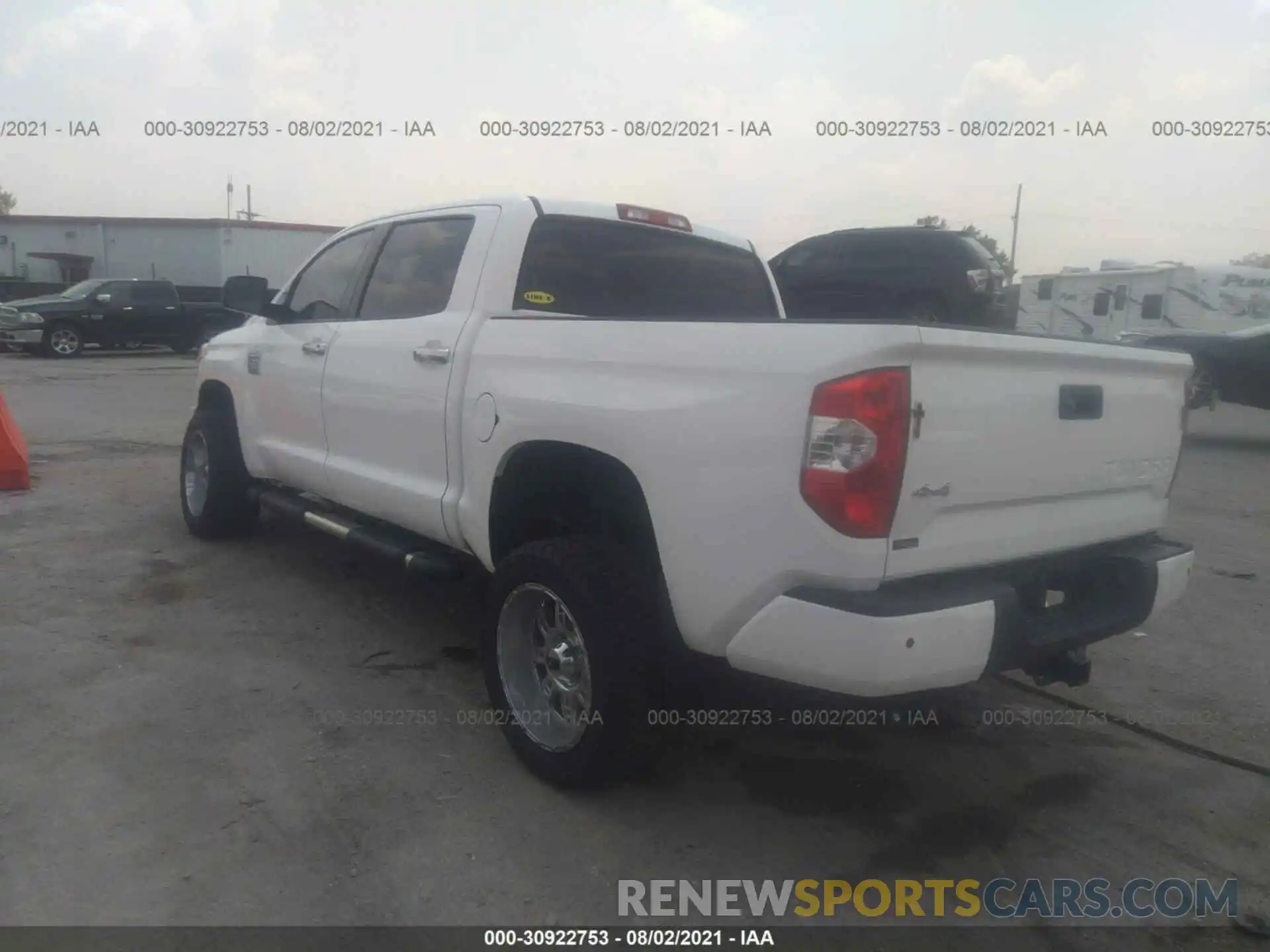 3 Photograph of a damaged car 5TFAY5F18KX777949 TOYOTA TUNDRA 4WD 2019