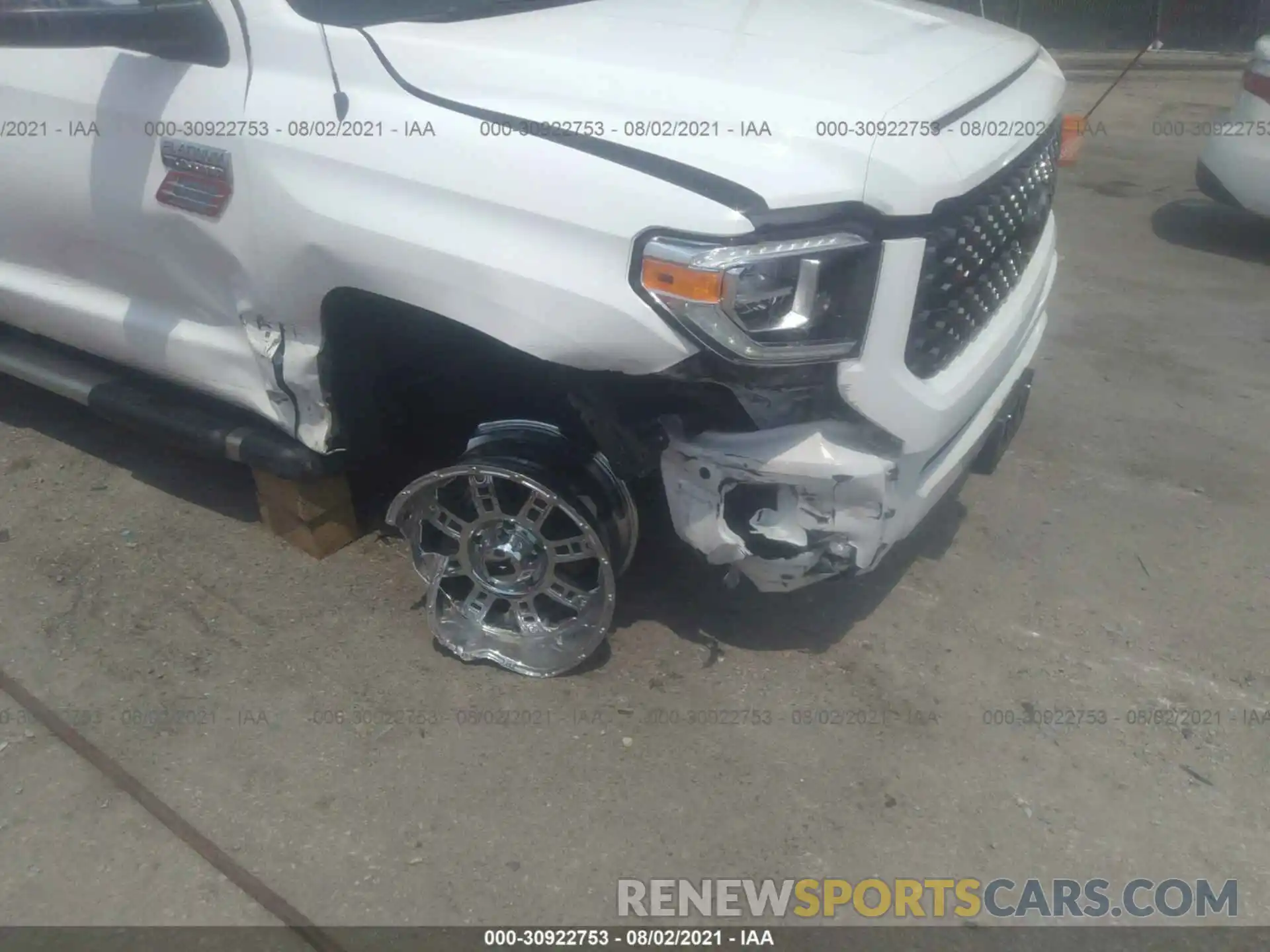 6 Photograph of a damaged car 5TFAY5F18KX777949 TOYOTA TUNDRA 4WD 2019