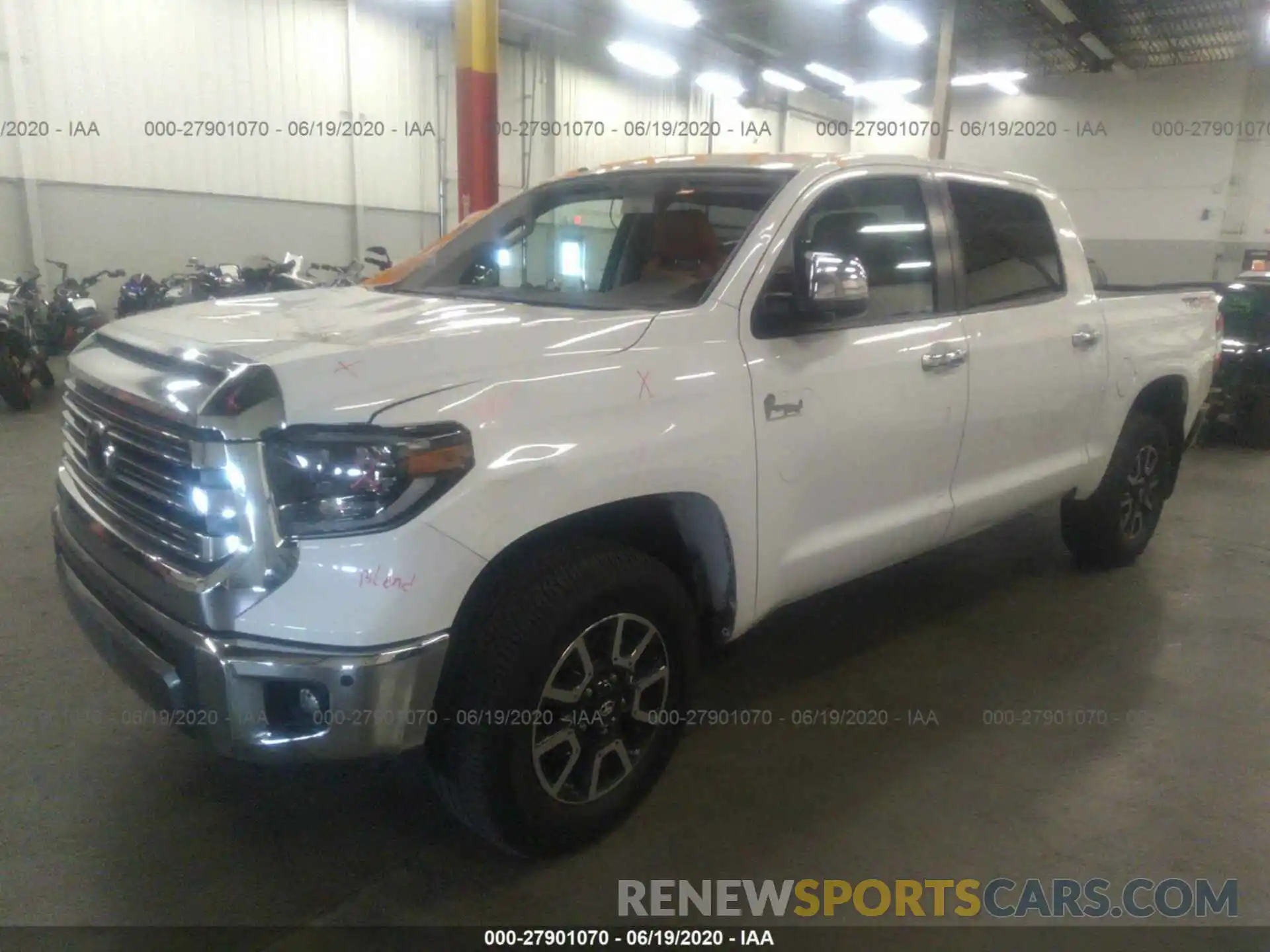 2 Photograph of a damaged car 5TFAY5F18KX784299 TOYOTA TUNDRA 4WD 2019