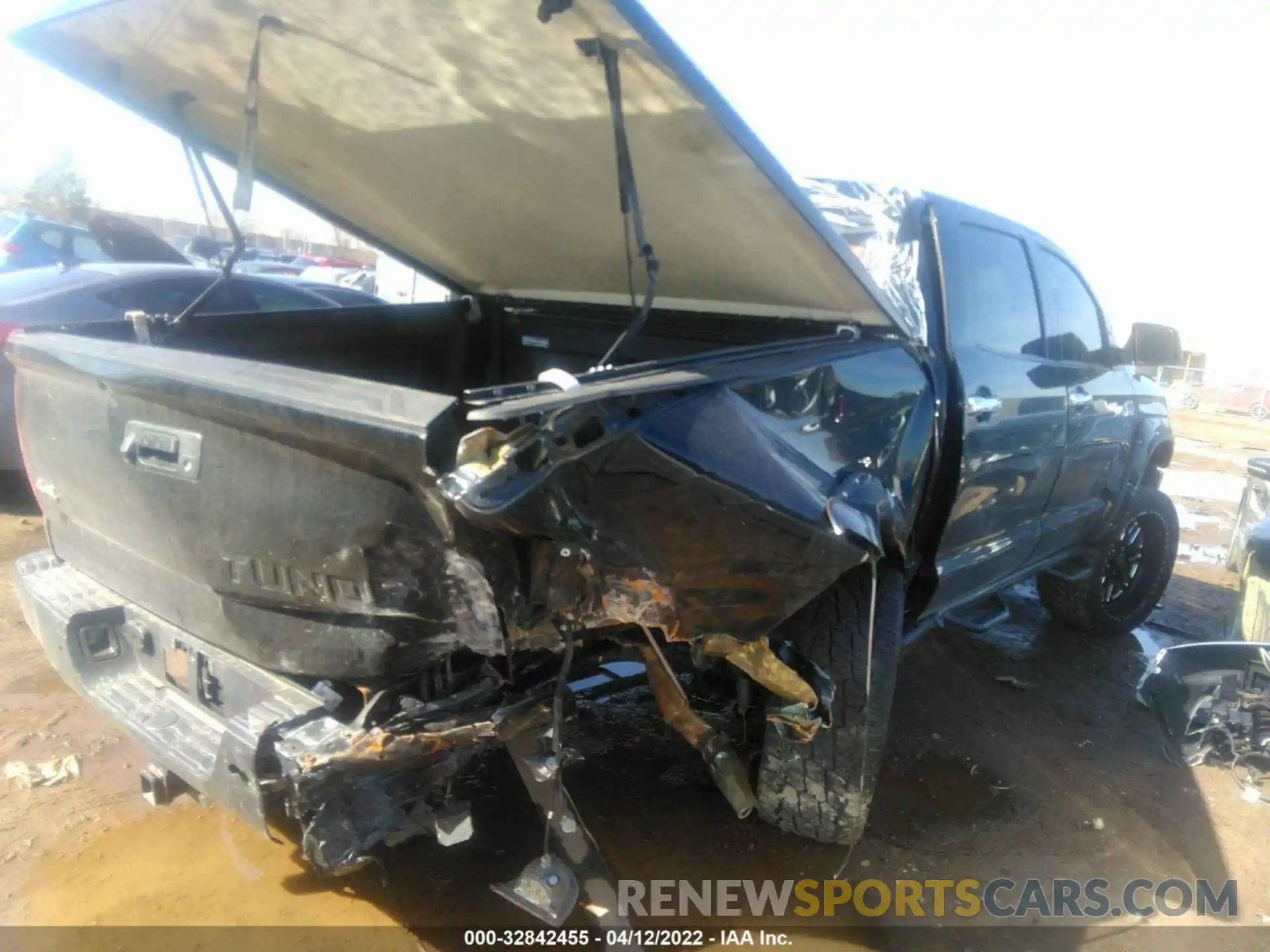 4 Photograph of a damaged car 5TFAY5F18KX797098 TOYOTA TUNDRA 4WD 2019