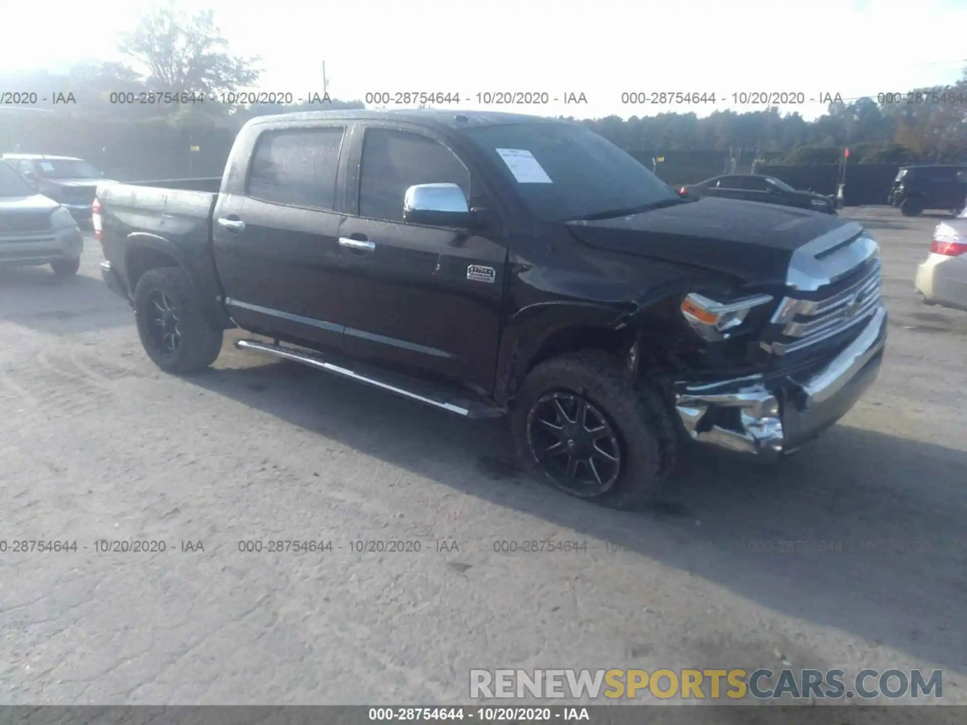 1 Photograph of a damaged car 5TFAY5F18KX863052 TOYOTA TUNDRA 4WD 2019