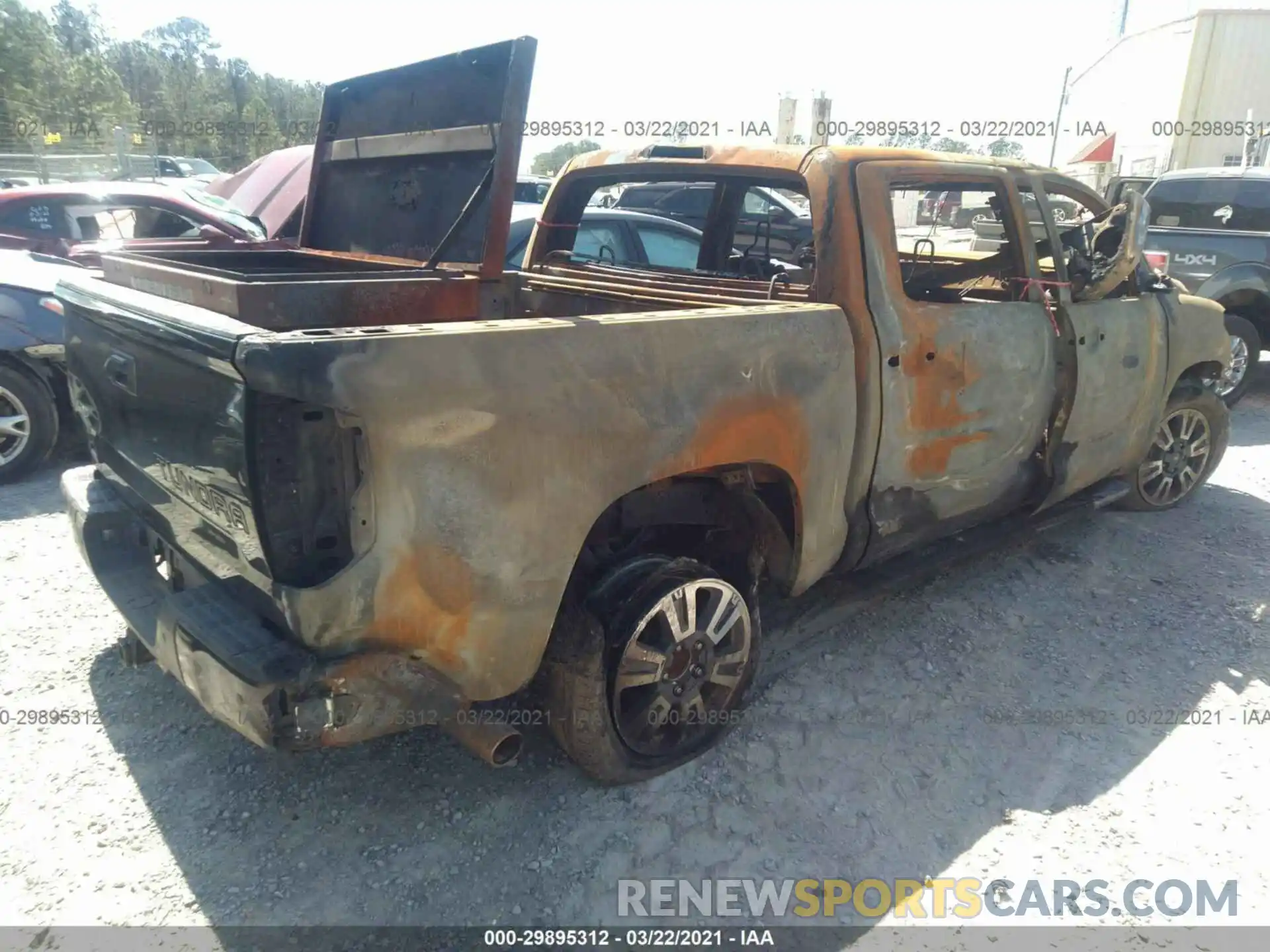 4 Photograph of a damaged car 5TFAY5F19KX780231 TOYOTA TUNDRA 4WD 2019