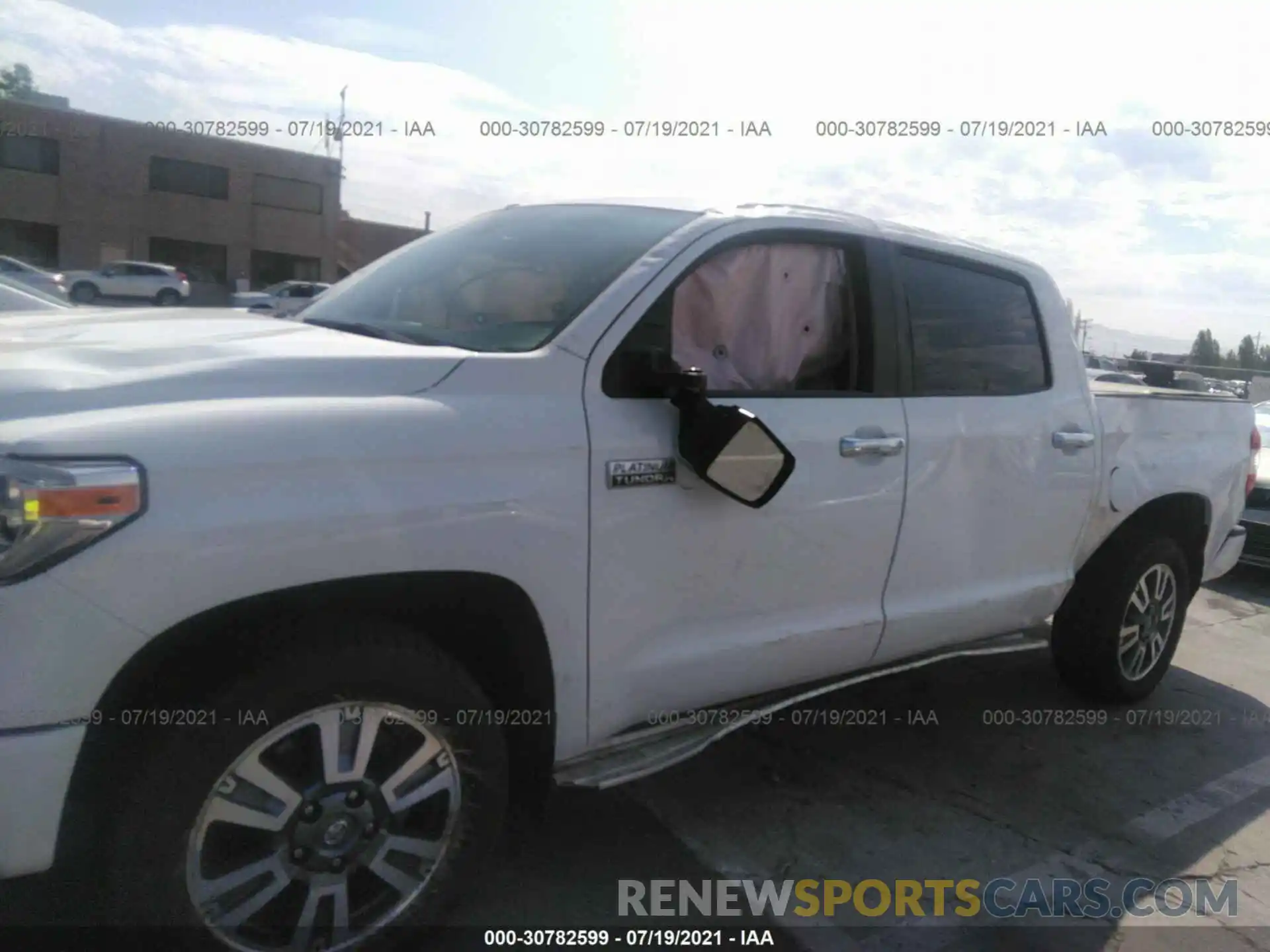 6 Photograph of a damaged car 5TFAY5F19KX786241 TOYOTA TUNDRA 4WD 2019