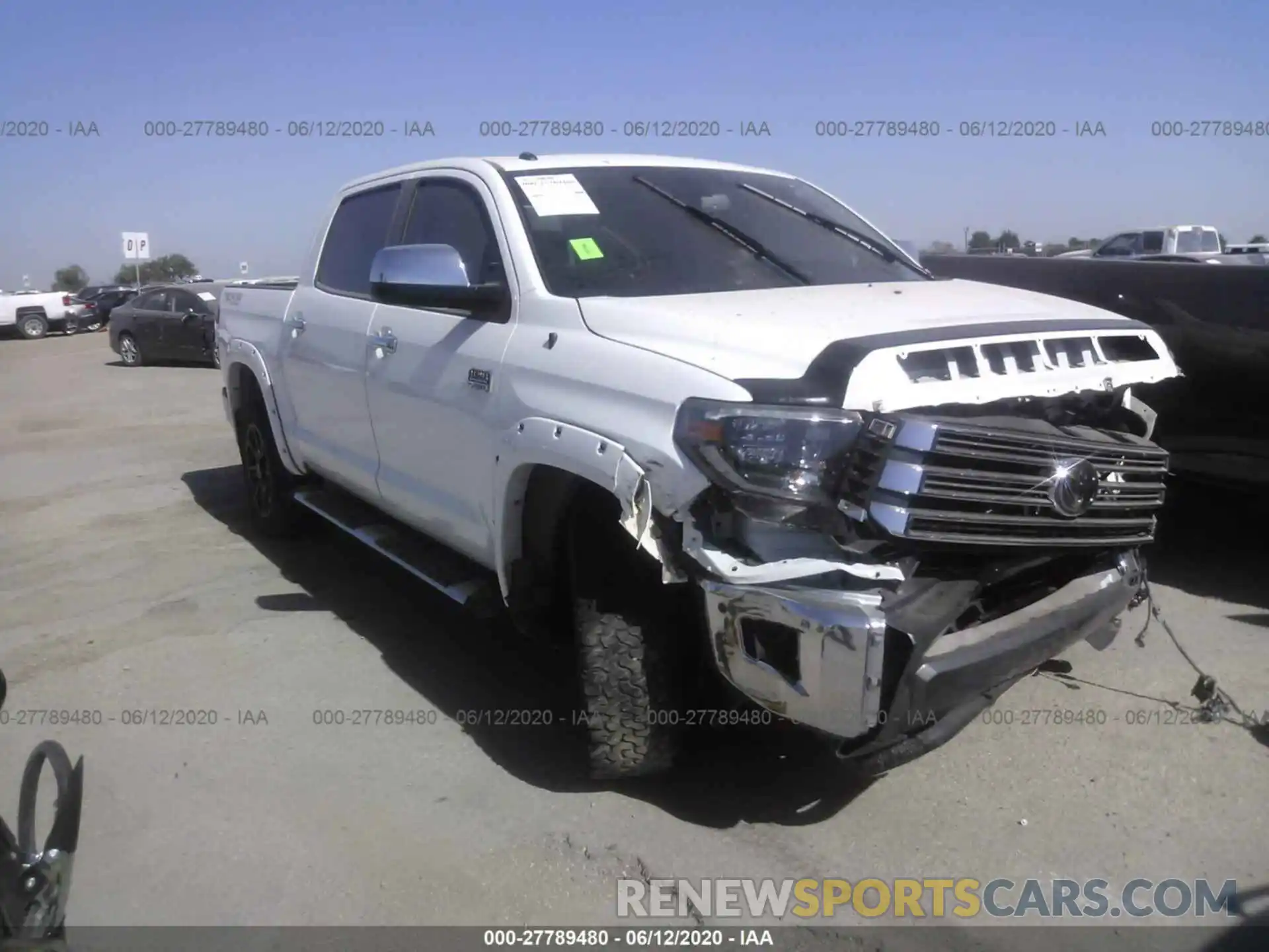 1 Photograph of a damaged car 5TFAY5F1XKX833373 TOYOTA TUNDRA 4WD 2019