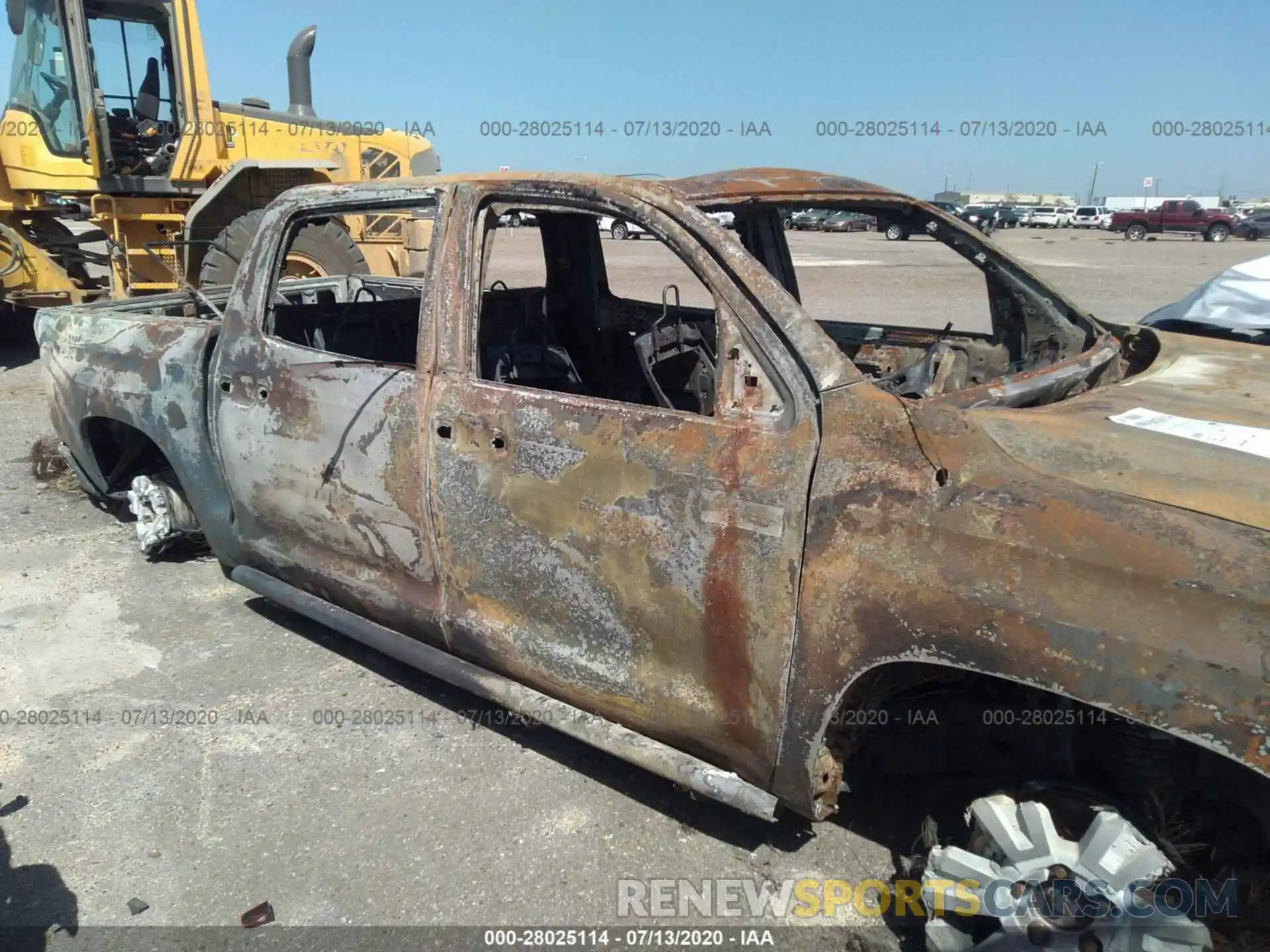 1 Photograph of a damaged car 5TFAY5F1XKX859245 TOYOTA TUNDRA 4WD 2019