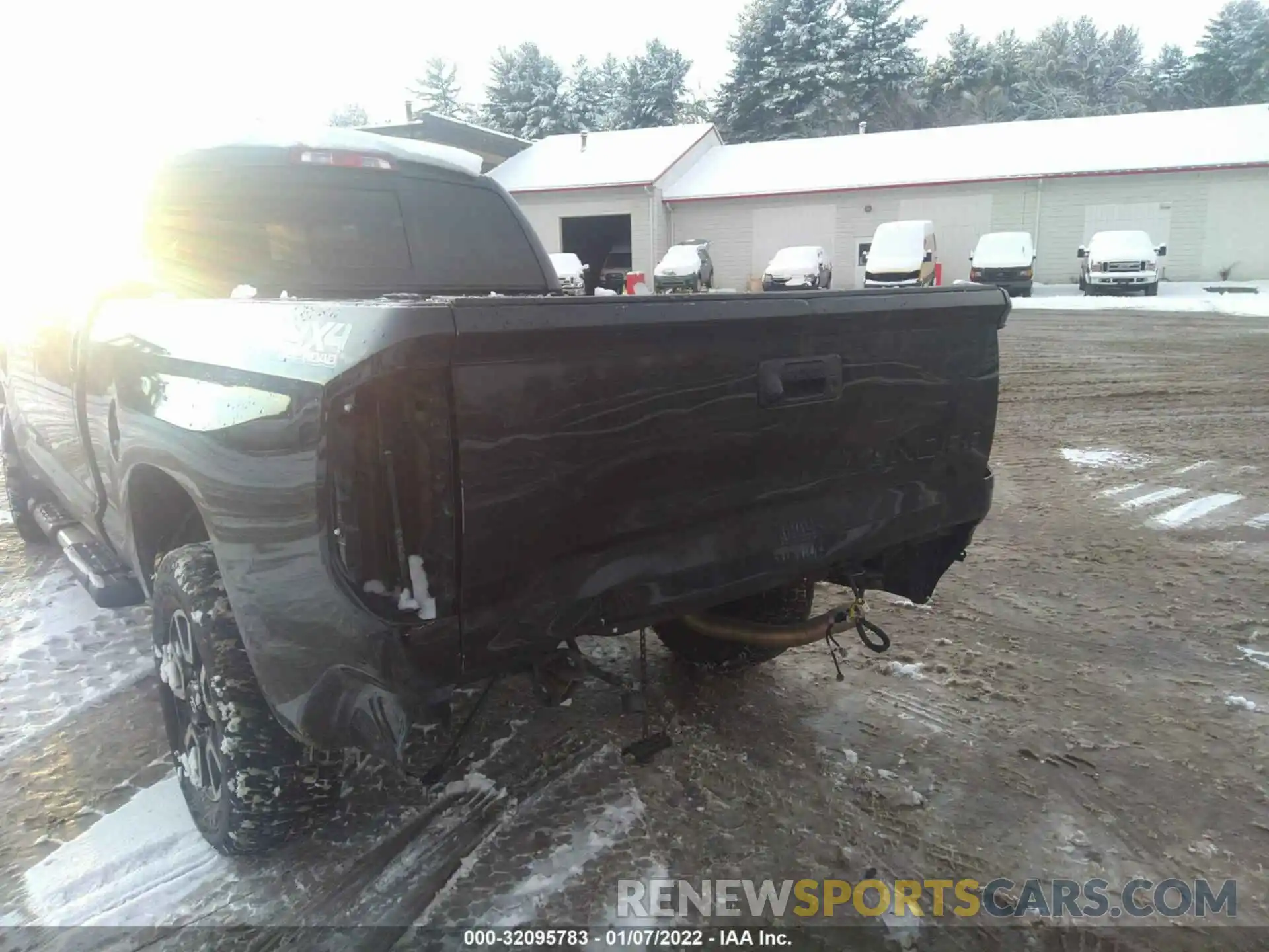 6 Photograph of a damaged car 5TFBY5F15KX782773 TOYOTA TUNDRA 4WD 2019