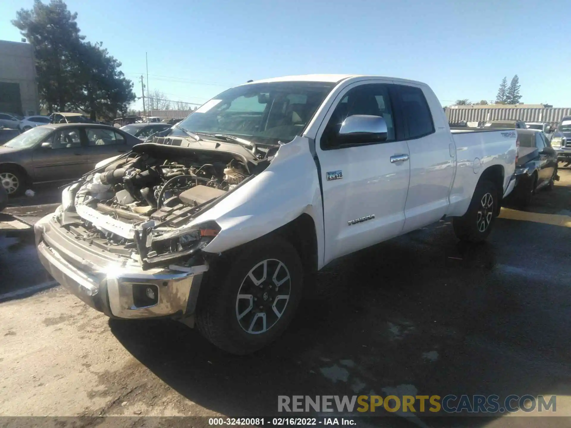 2 Photograph of a damaged car 5TFBY5F15KX813181 TOYOTA TUNDRA 4WD 2019