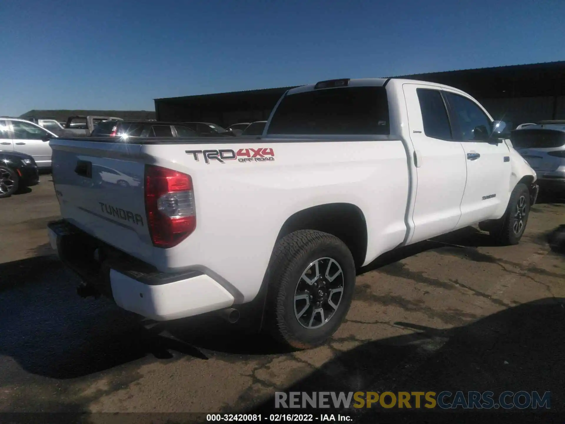 4 Photograph of a damaged car 5TFBY5F15KX813181 TOYOTA TUNDRA 4WD 2019