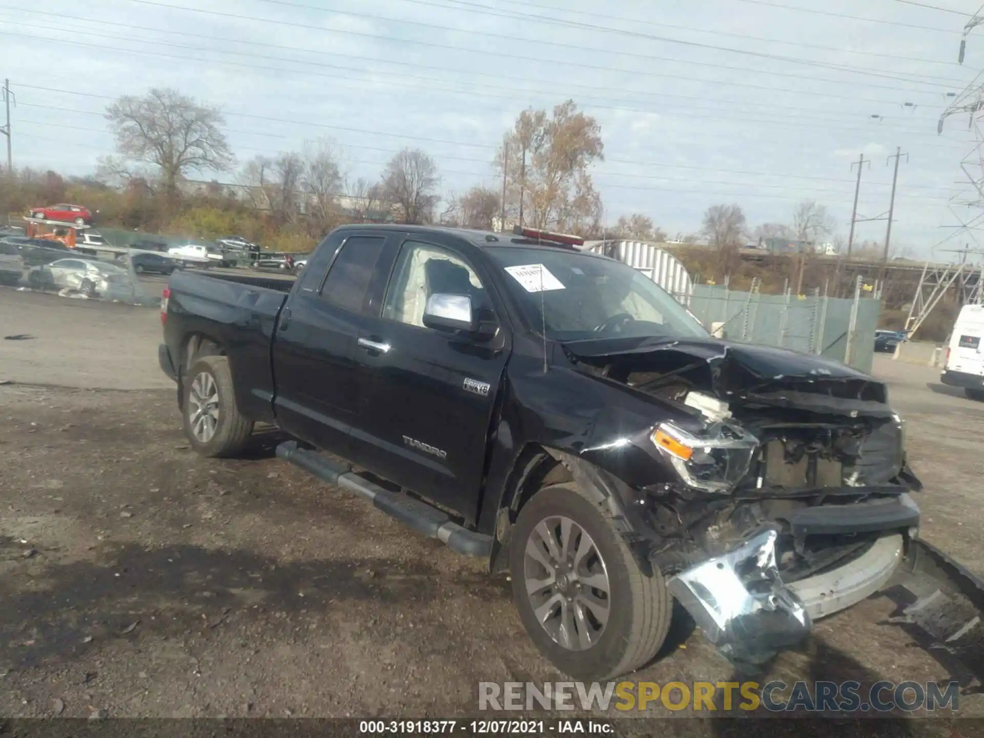 1 Photograph of a damaged car 5TFBY5F16KX779929 TOYOTA TUNDRA 4WD 2019