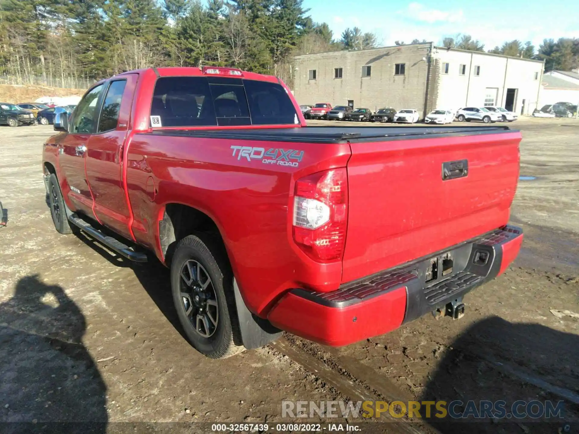 3 Photograph of a damaged car 5TFBY5F17KX782368 TOYOTA TUNDRA 4WD 2019