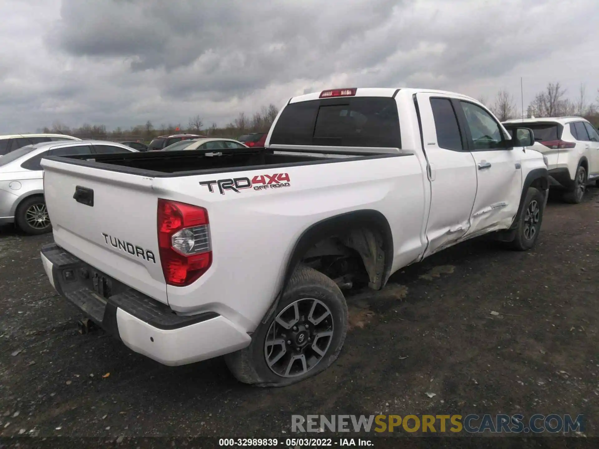 4 Photograph of a damaged car 5TFBY5F19KX796336 TOYOTA TUNDRA 4WD 2019