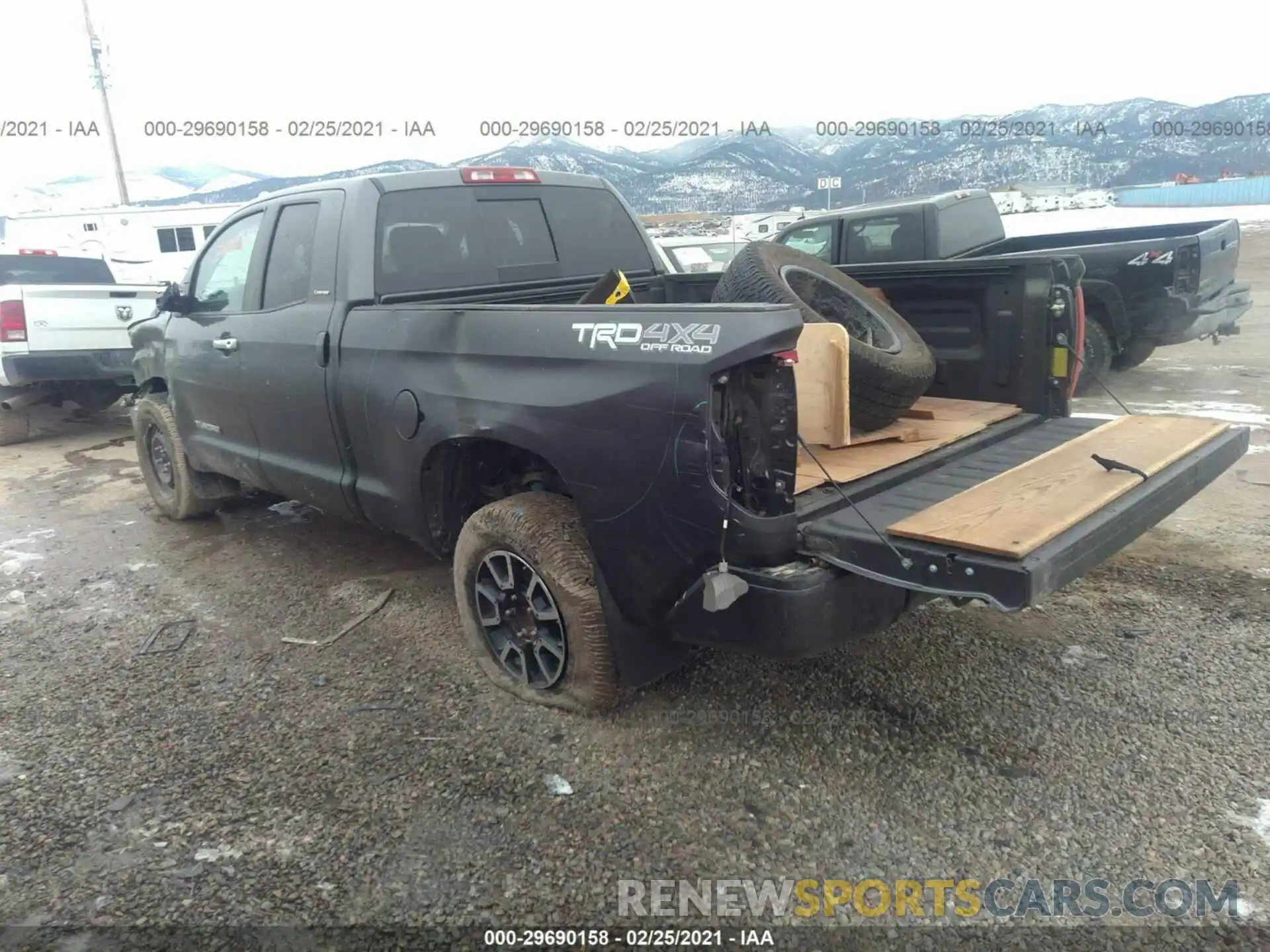 3 Фотография поврежденного автомобиля 5TFBY5F1XKX836326 TOYOTA TUNDRA 4WD 2019