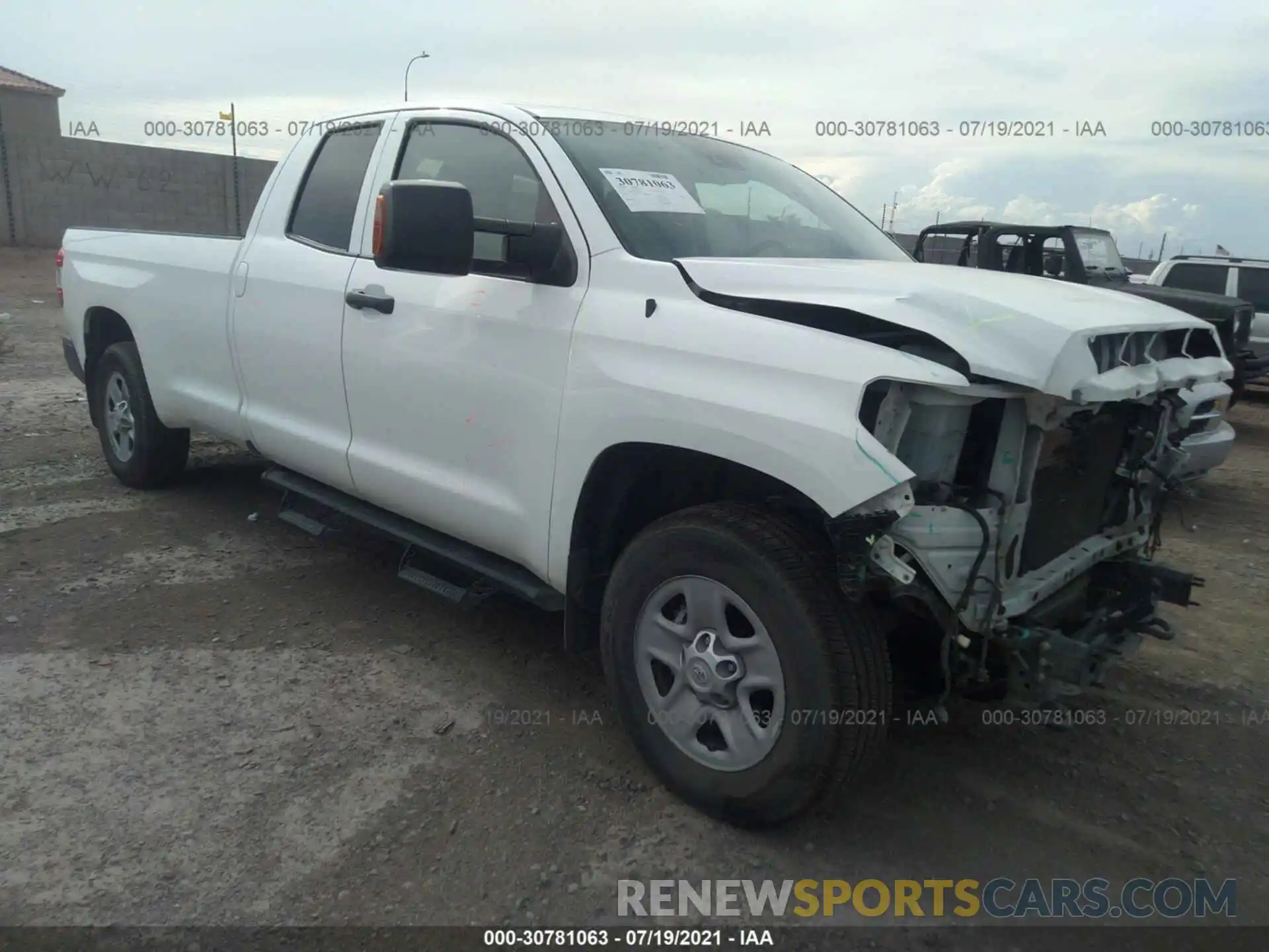 1 Photograph of a damaged car 5TFCY5F10KX025123 TOYOTA TUNDRA 4WD 2019