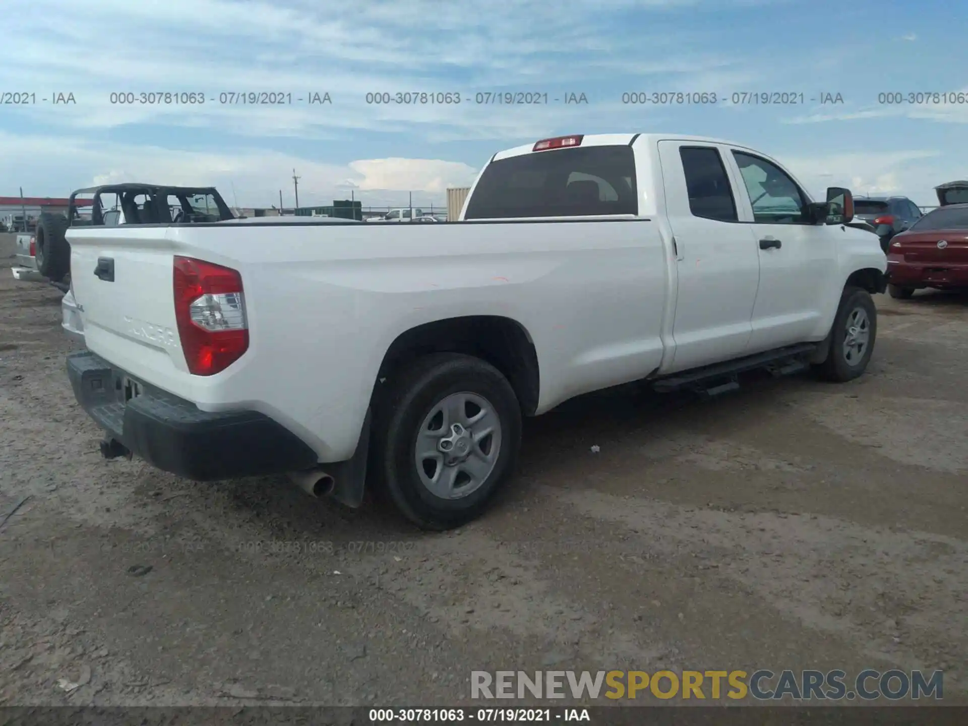 4 Photograph of a damaged car 5TFCY5F10KX025123 TOYOTA TUNDRA 4WD 2019