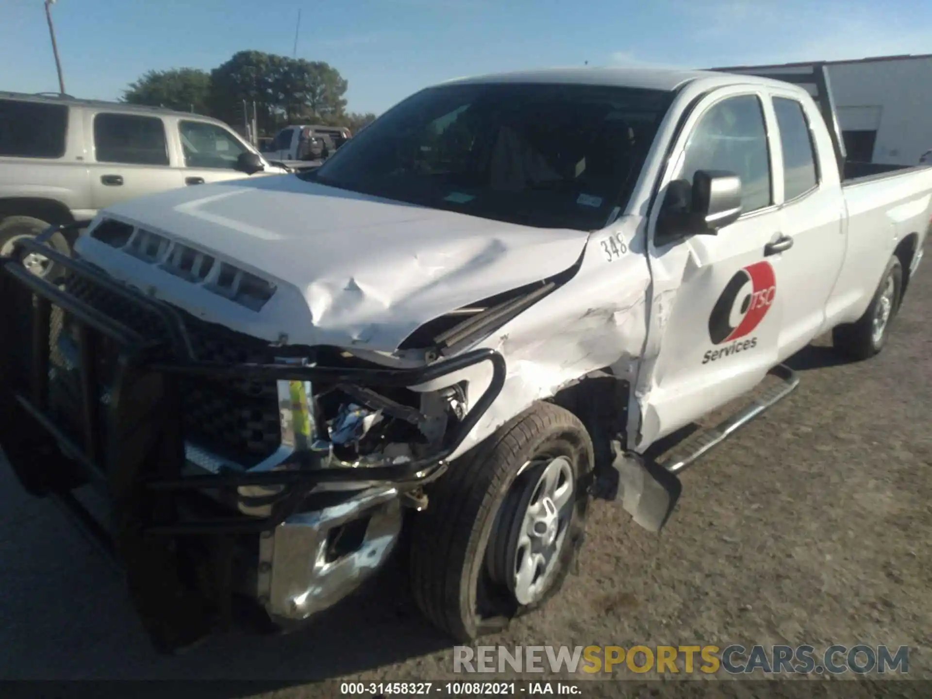 6 Photograph of a damaged car 5TFCY5F12KX025379 TOYOTA TUNDRA 4WD 2019