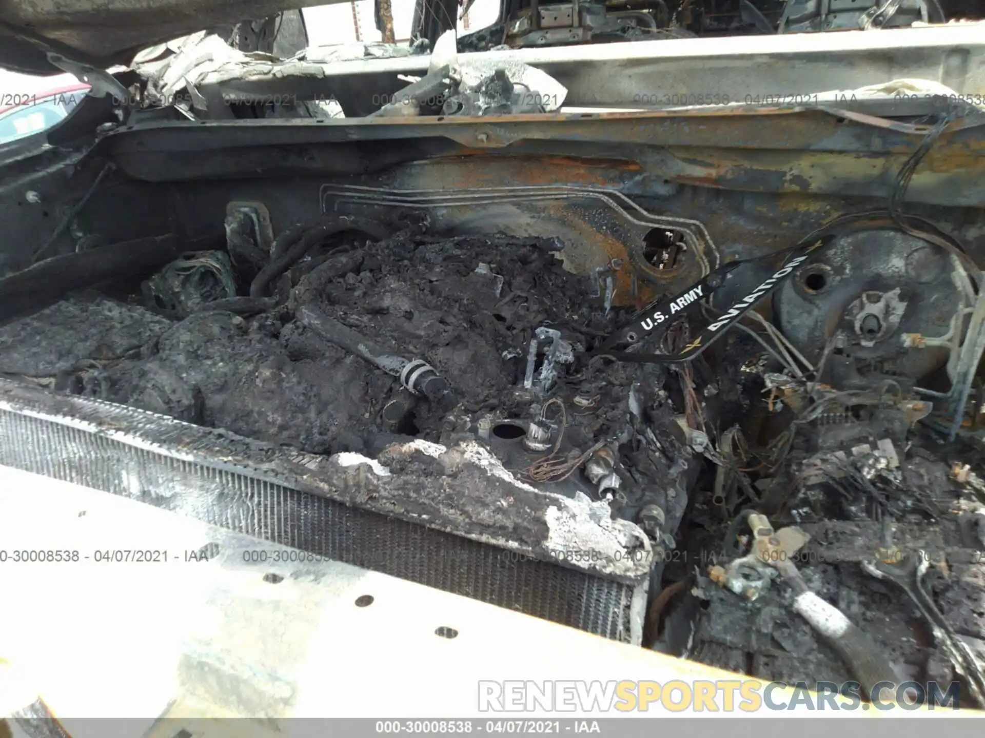 10 Photograph of a damaged car 5TFCY5F13KX024452 TOYOTA TUNDRA 4WD 2019