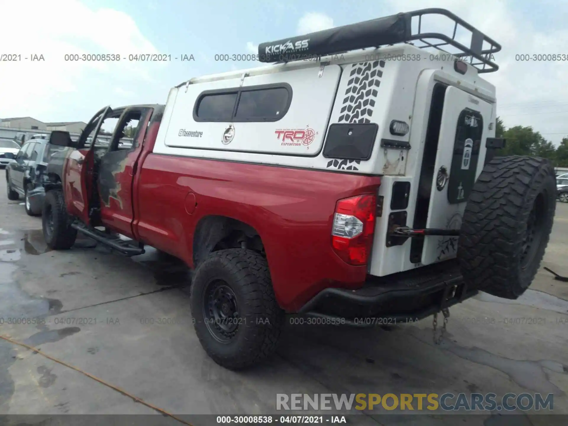 3 Photograph of a damaged car 5TFCY5F13KX024452 TOYOTA TUNDRA 4WD 2019