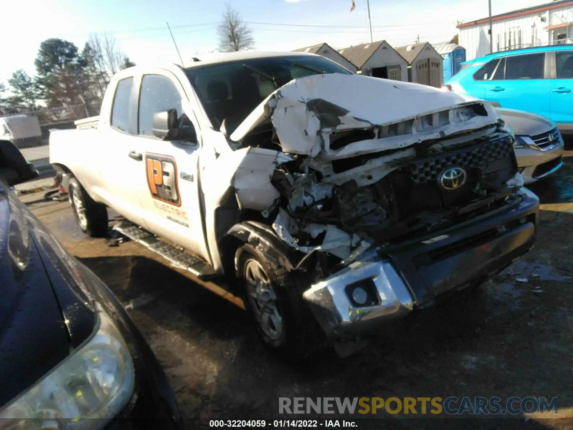 1 Photograph of a damaged car 5TFCY5F15KX024100 TOYOTA TUNDRA 4WD 2019