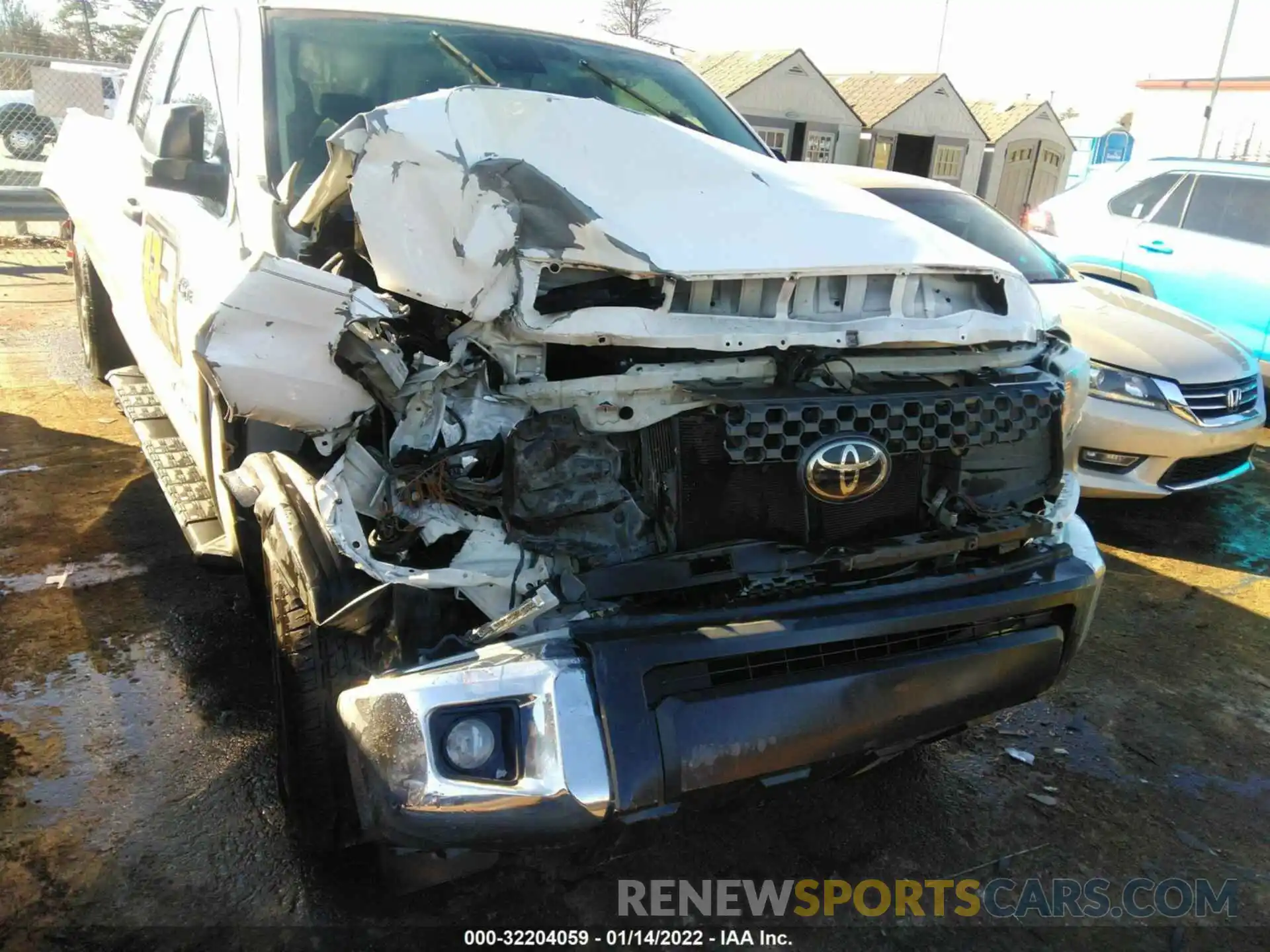 6 Photograph of a damaged car 5TFCY5F15KX024100 TOYOTA TUNDRA 4WD 2019