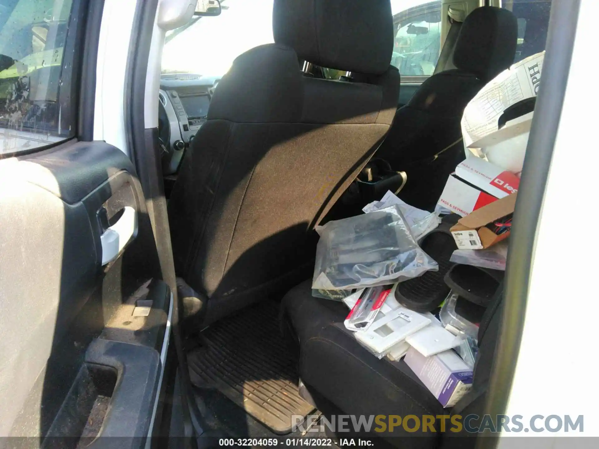 8 Photograph of a damaged car 5TFCY5F15KX024100 TOYOTA TUNDRA 4WD 2019