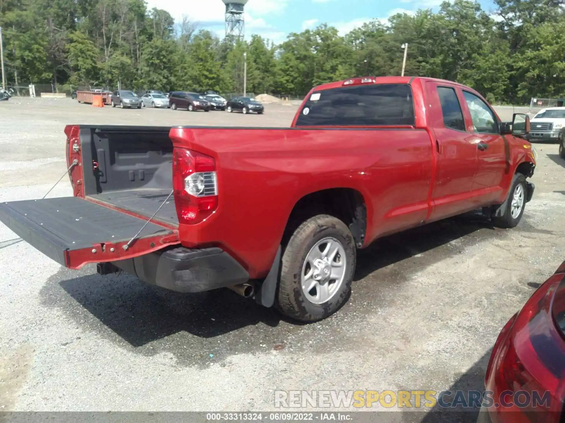 4 Photograph of a damaged car 5TFCY5F16KX024719 TOYOTA TUNDRA 4WD 2019