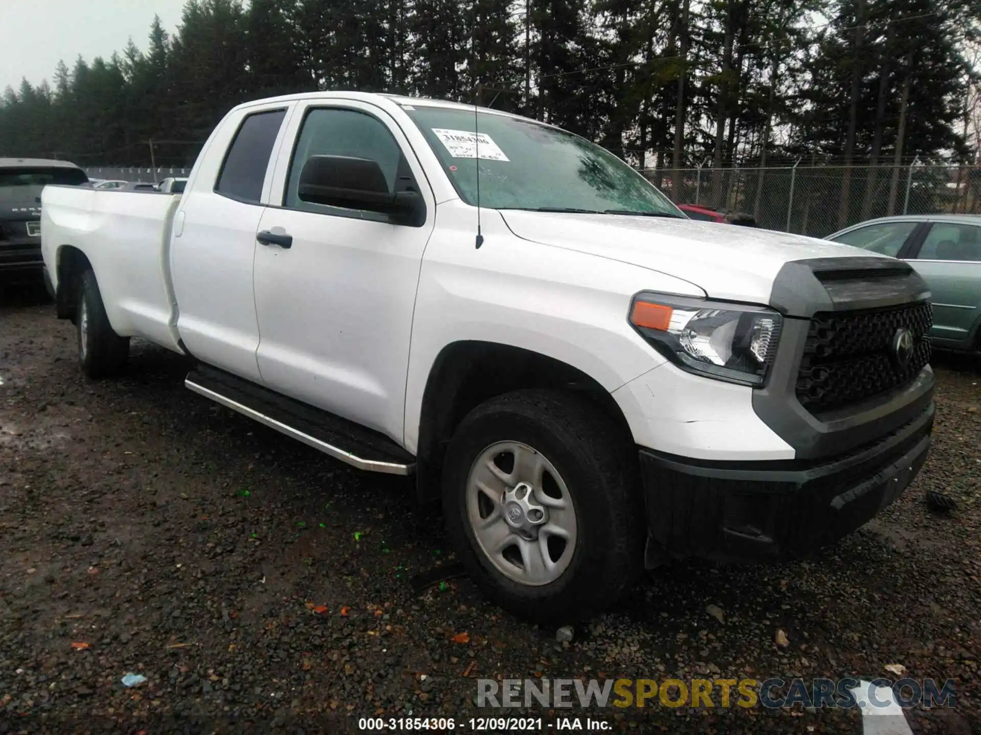 1 Photograph of a damaged car 5TFCY5F18KX025404 TOYOTA TUNDRA 4WD 2019