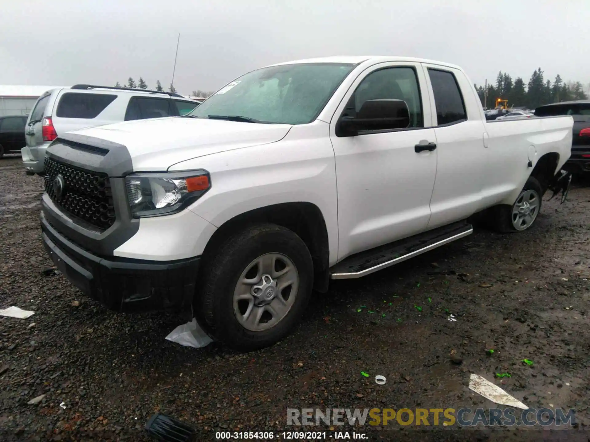 2 Photograph of a damaged car 5TFCY5F18KX025404 TOYOTA TUNDRA 4WD 2019