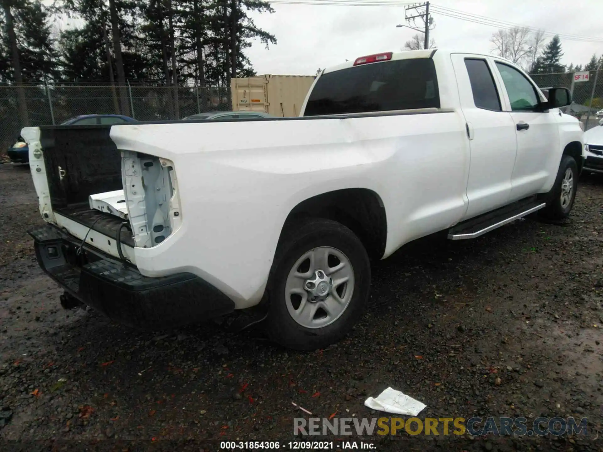 4 Photograph of a damaged car 5TFCY5F18KX025404 TOYOTA TUNDRA 4WD 2019