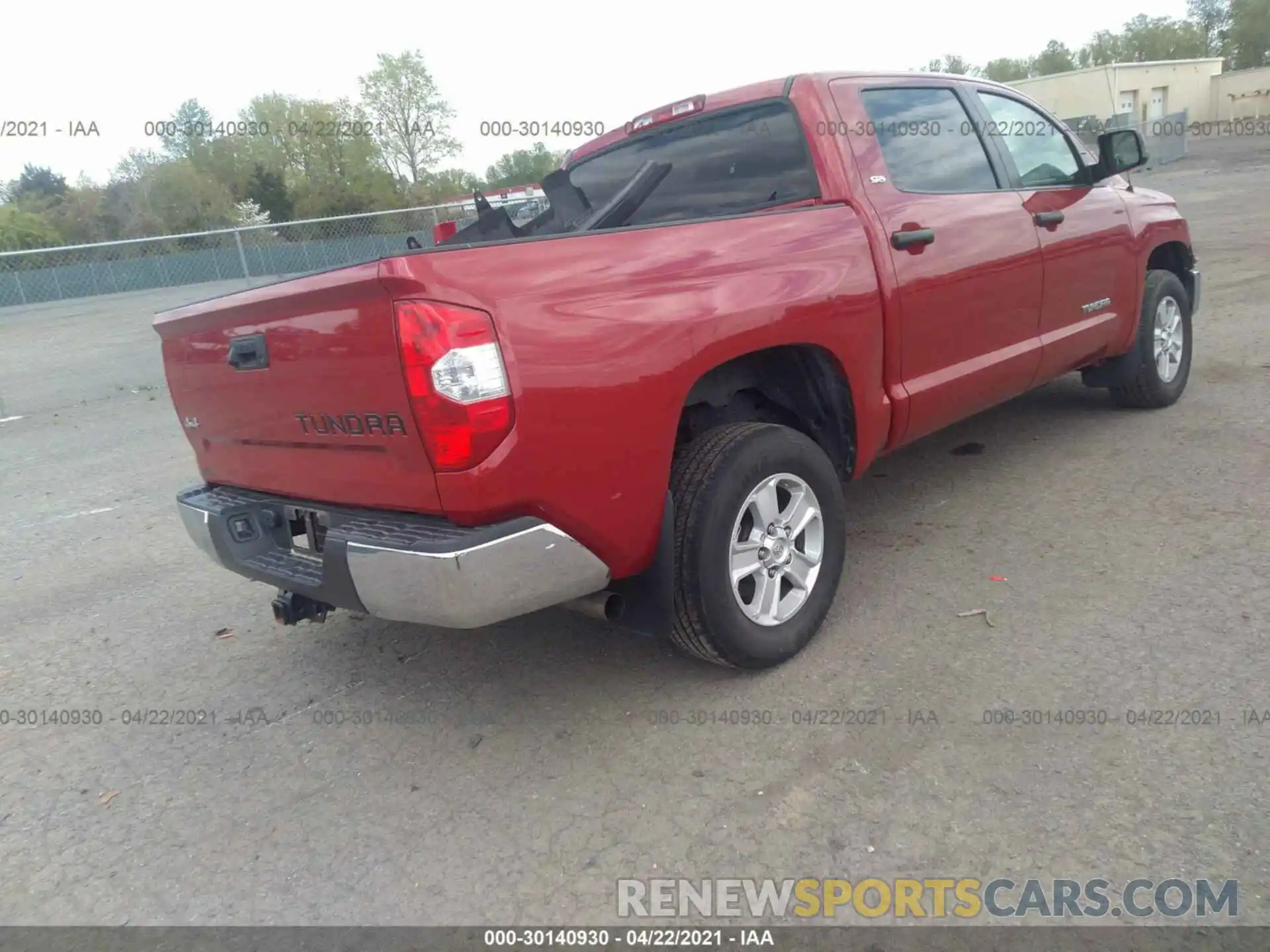 4 Photograph of a damaged car 5TFDM5F10KX081532 TOYOTA TUNDRA 4WD 2019