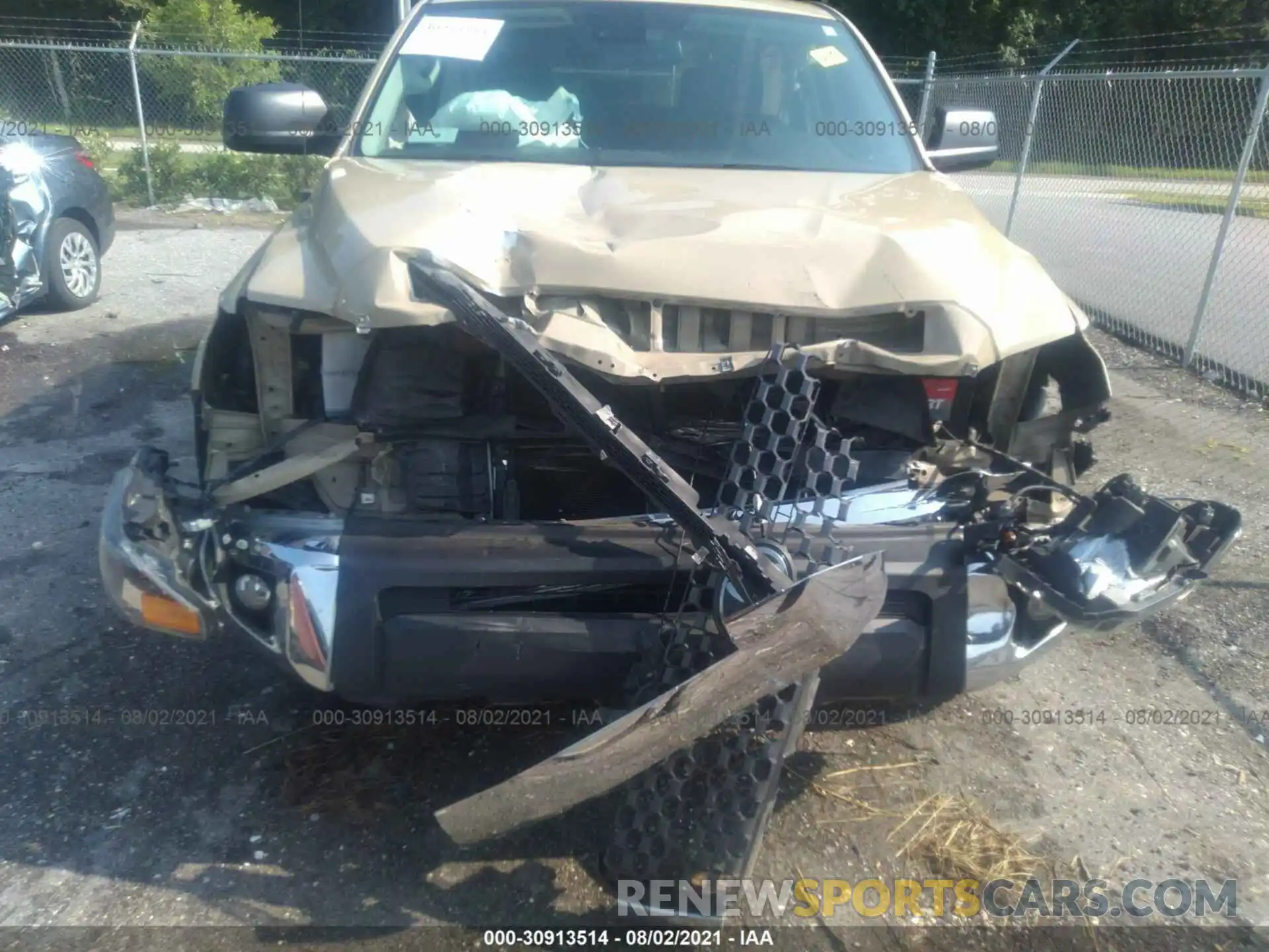 6 Photograph of a damaged car 5TFDW5F10KX780671 TOYOTA TUNDRA 4WD 2019