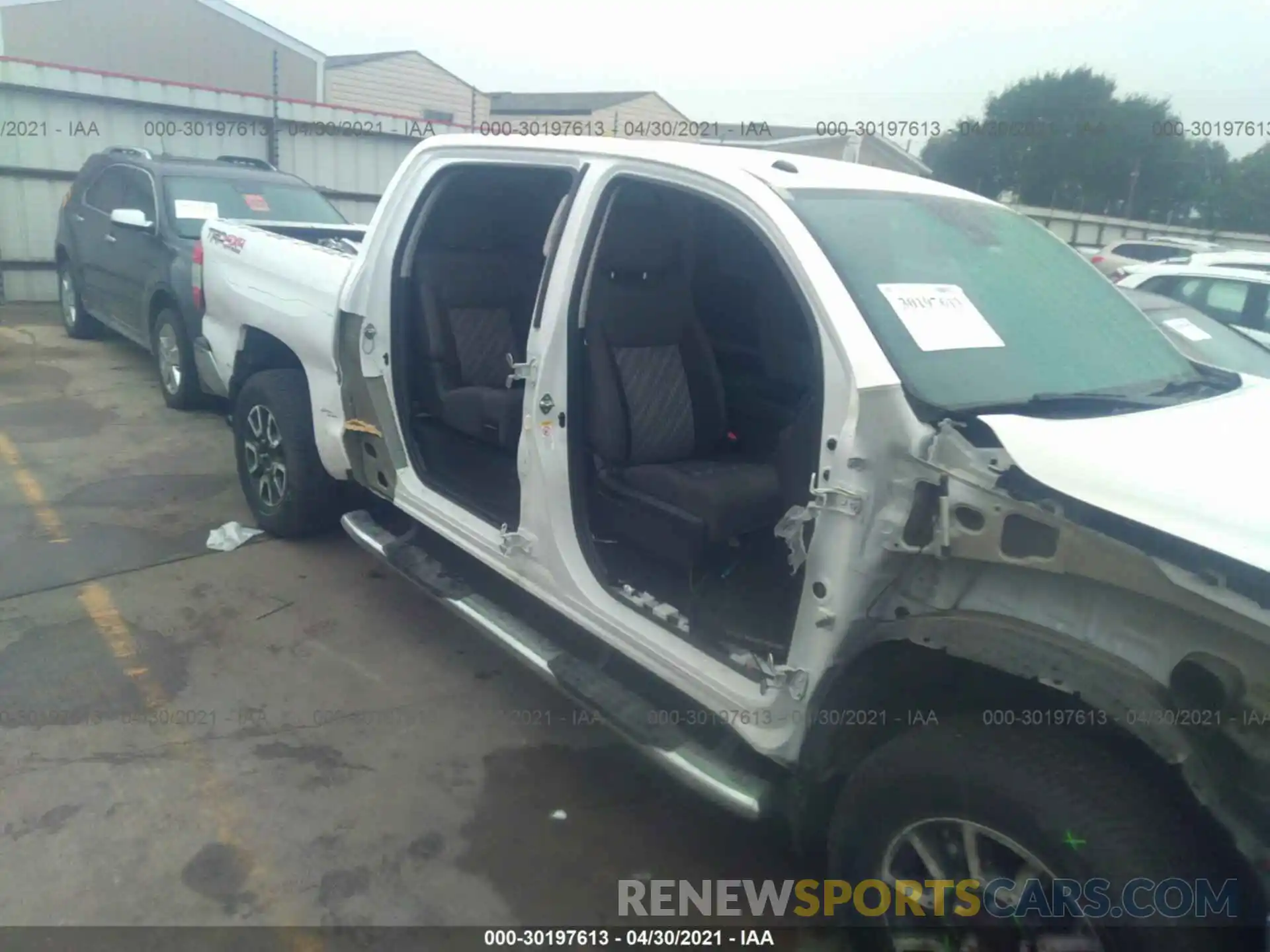 6 Photograph of a damaged car 5TFDW5F10KX797566 TOYOTA TUNDRA 4WD 2019