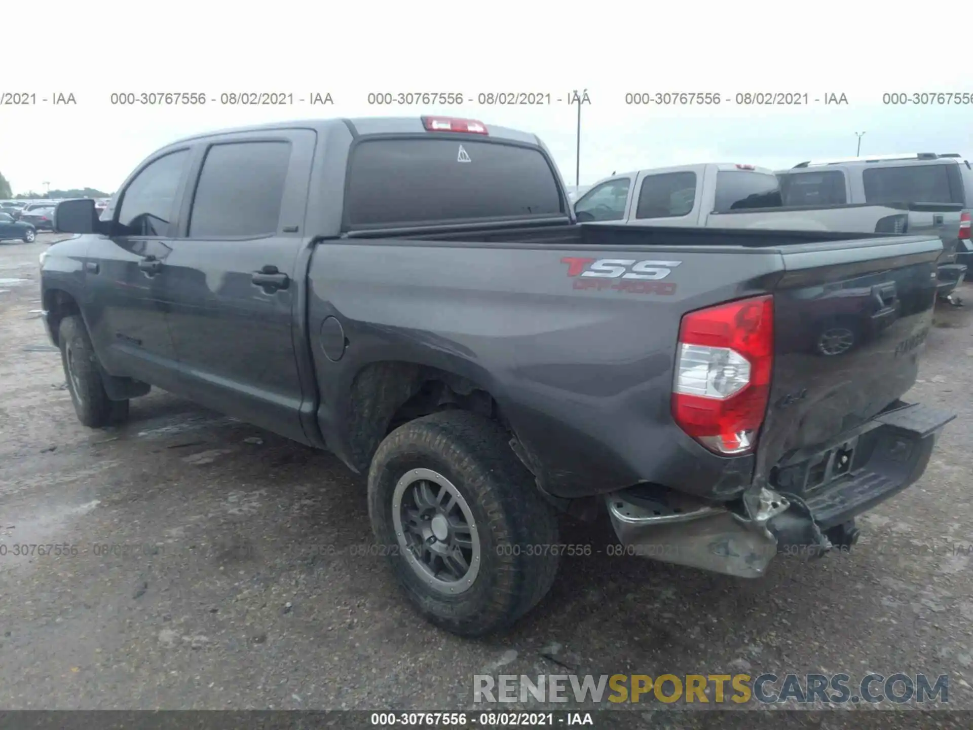 3 Photograph of a damaged car 5TFDW5F10KX816228 TOYOTA TUNDRA 4WD 2019