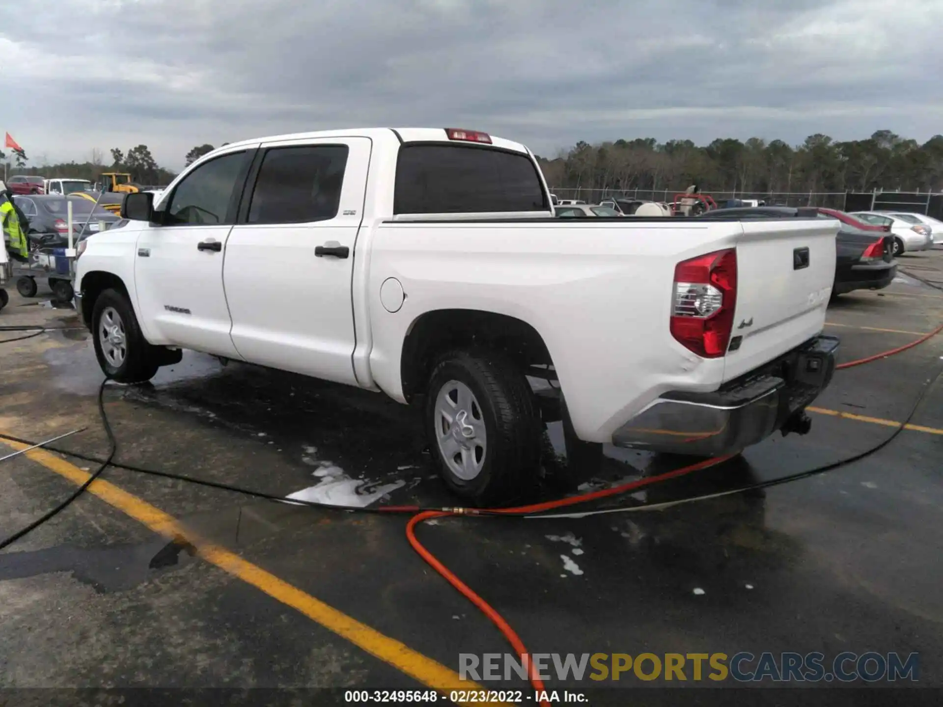 3 Photograph of a damaged car 5TFDW5F10KX821185 TOYOTA TUNDRA 4WD 2019