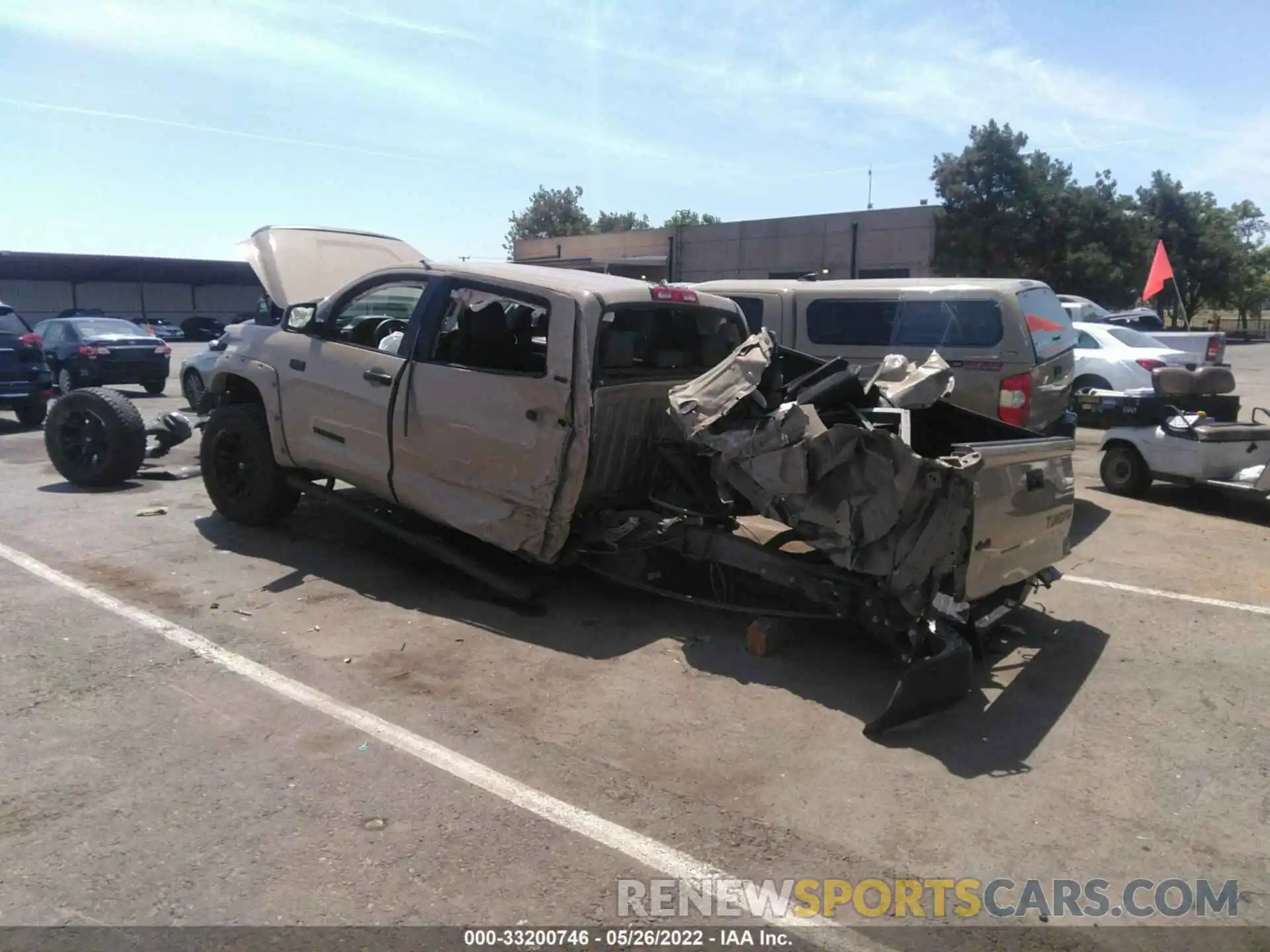 6 Photograph of a damaged car 5TFDW5F10KX828282 TOYOTA TUNDRA 4WD 2019