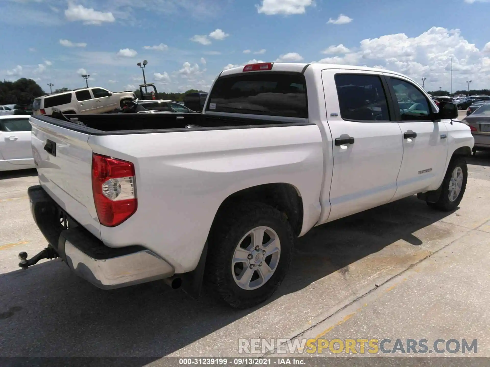 4 Photograph of a damaged car 5TFDW5F10KX841162 TOYOTA TUNDRA 4WD 2019