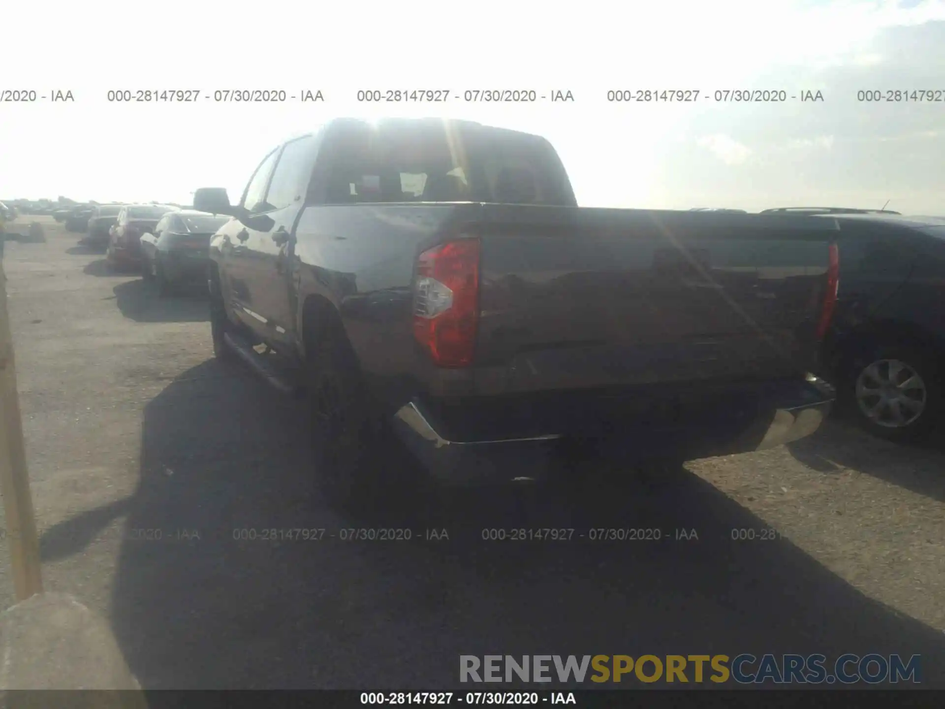 3 Photograph of a damaged car 5TFDW5F10KX852758 TOYOTA TUNDRA 4WD 2019