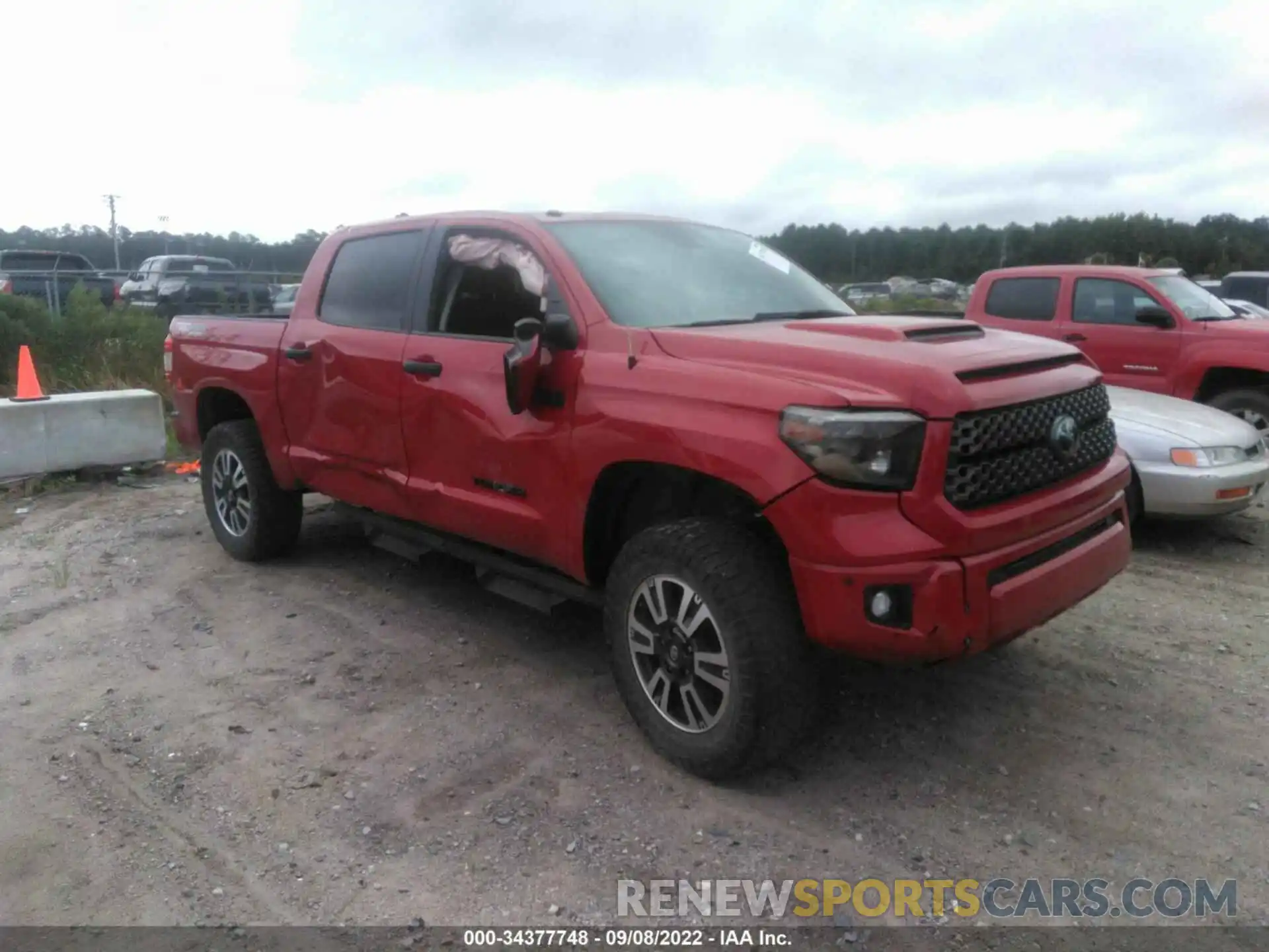 1 Photograph of a damaged car 5TFDW5F11KX819753 TOYOTA TUNDRA 4WD 2019