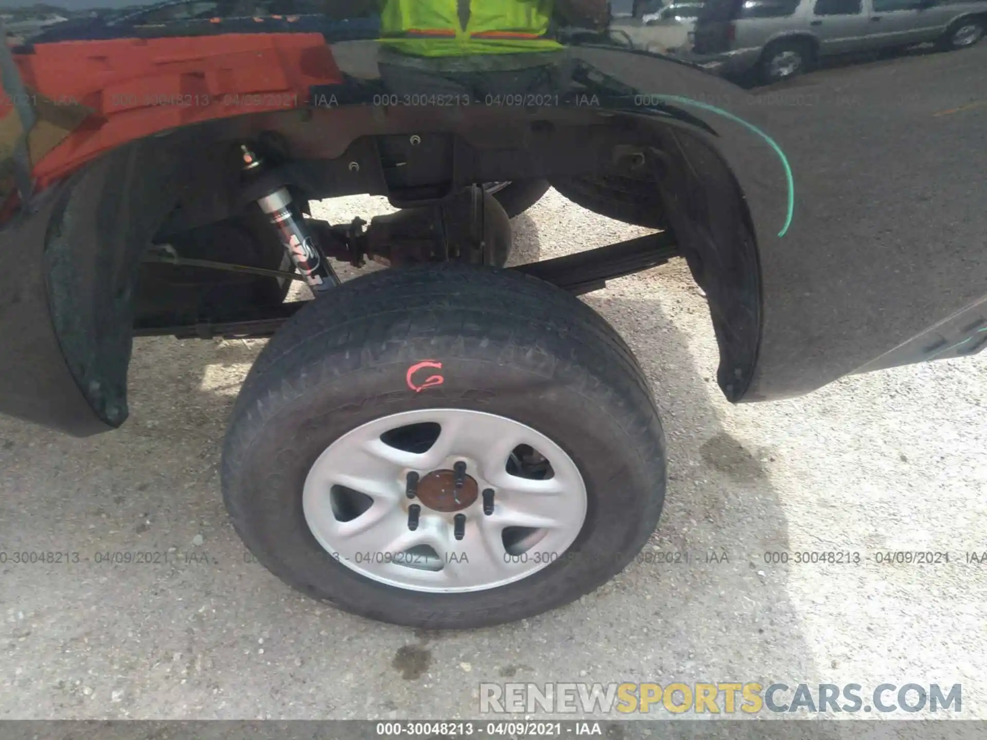 13 Photograph of a damaged car 5TFDW5F12KX869402 TOYOTA TUNDRA 4WD 2019