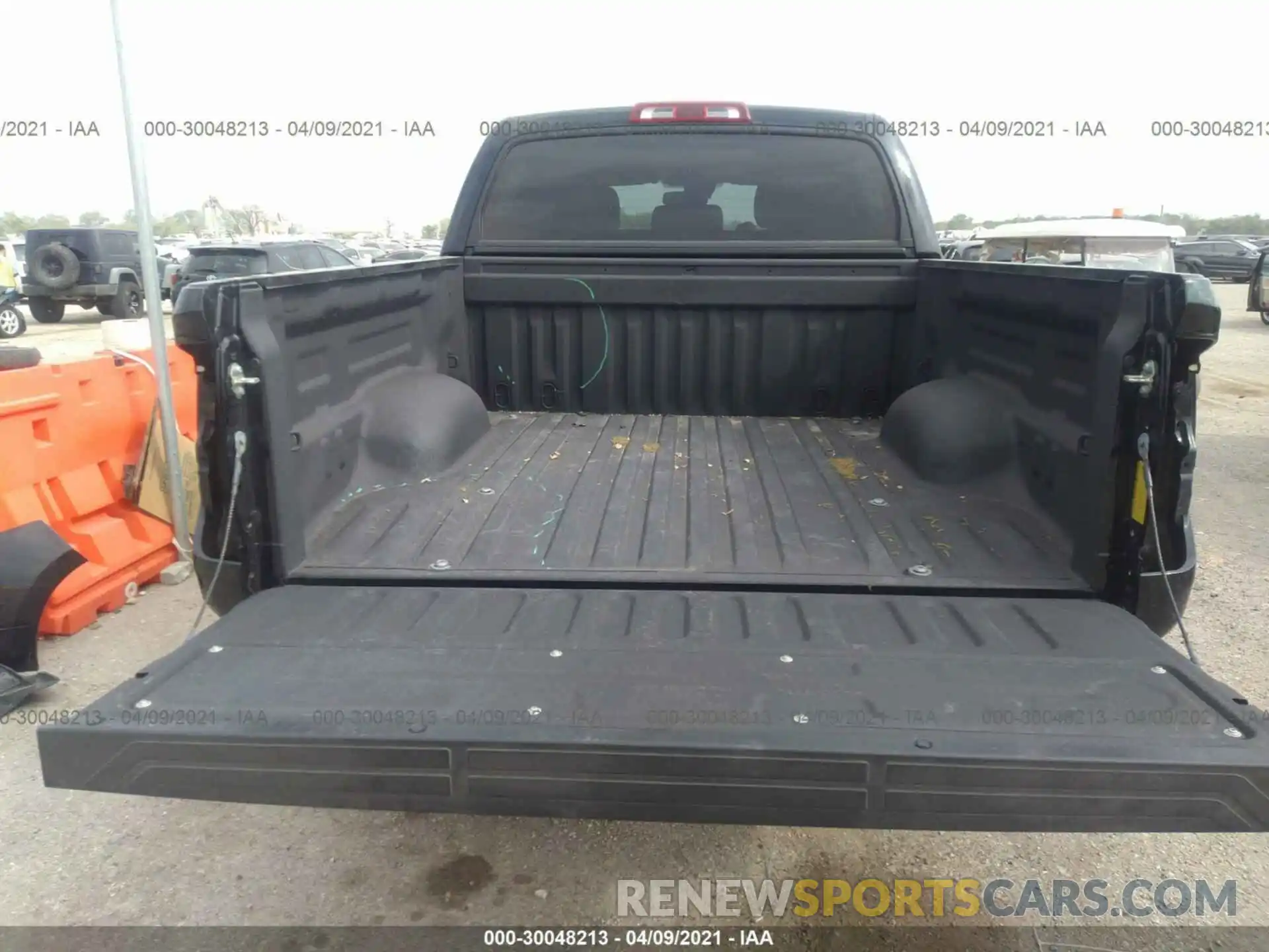 8 Photograph of a damaged car 5TFDW5F12KX869402 TOYOTA TUNDRA 4WD 2019