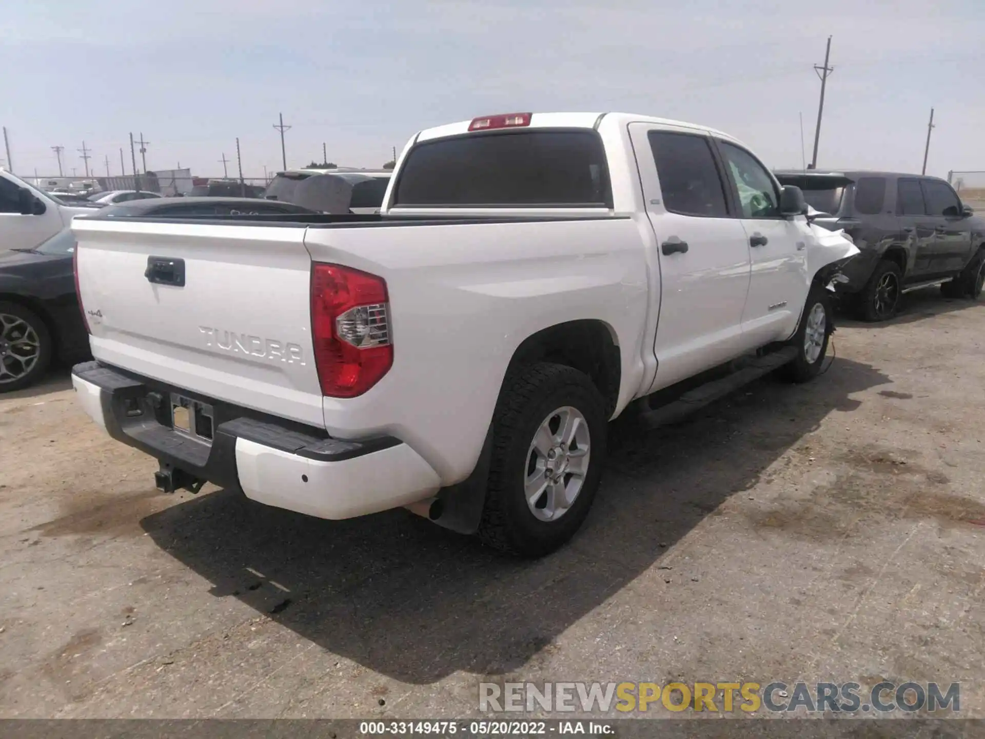 4 Photograph of a damaged car 5TFDW5F13KX839406 TOYOTA TUNDRA 4WD 2019