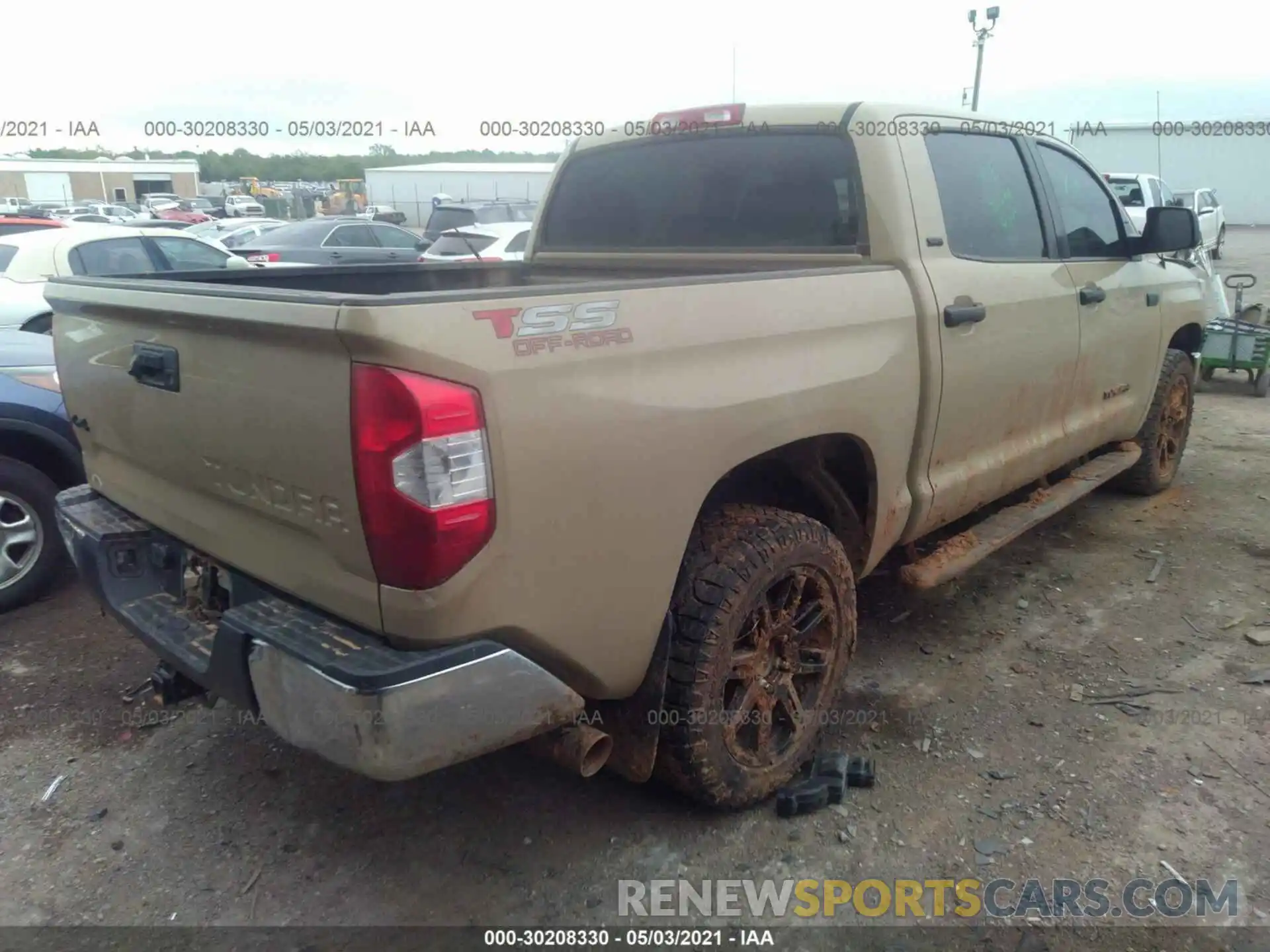 4 Фотография поврежденного автомобиля 5TFDW5F14KX830018 TOYOTA TUNDRA 4WD 2019