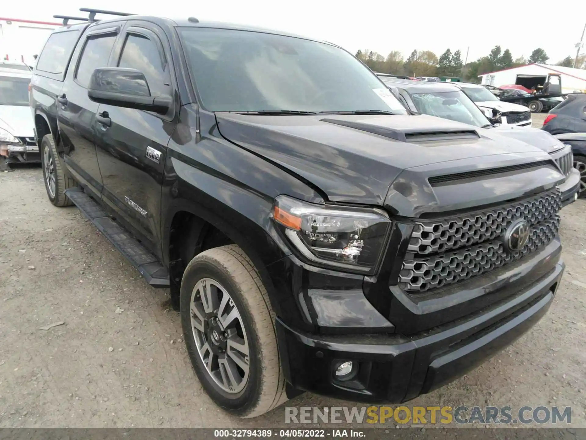 1 Photograph of a damaged car 5TFDW5F14KX858949 TOYOTA TUNDRA 4WD 2019