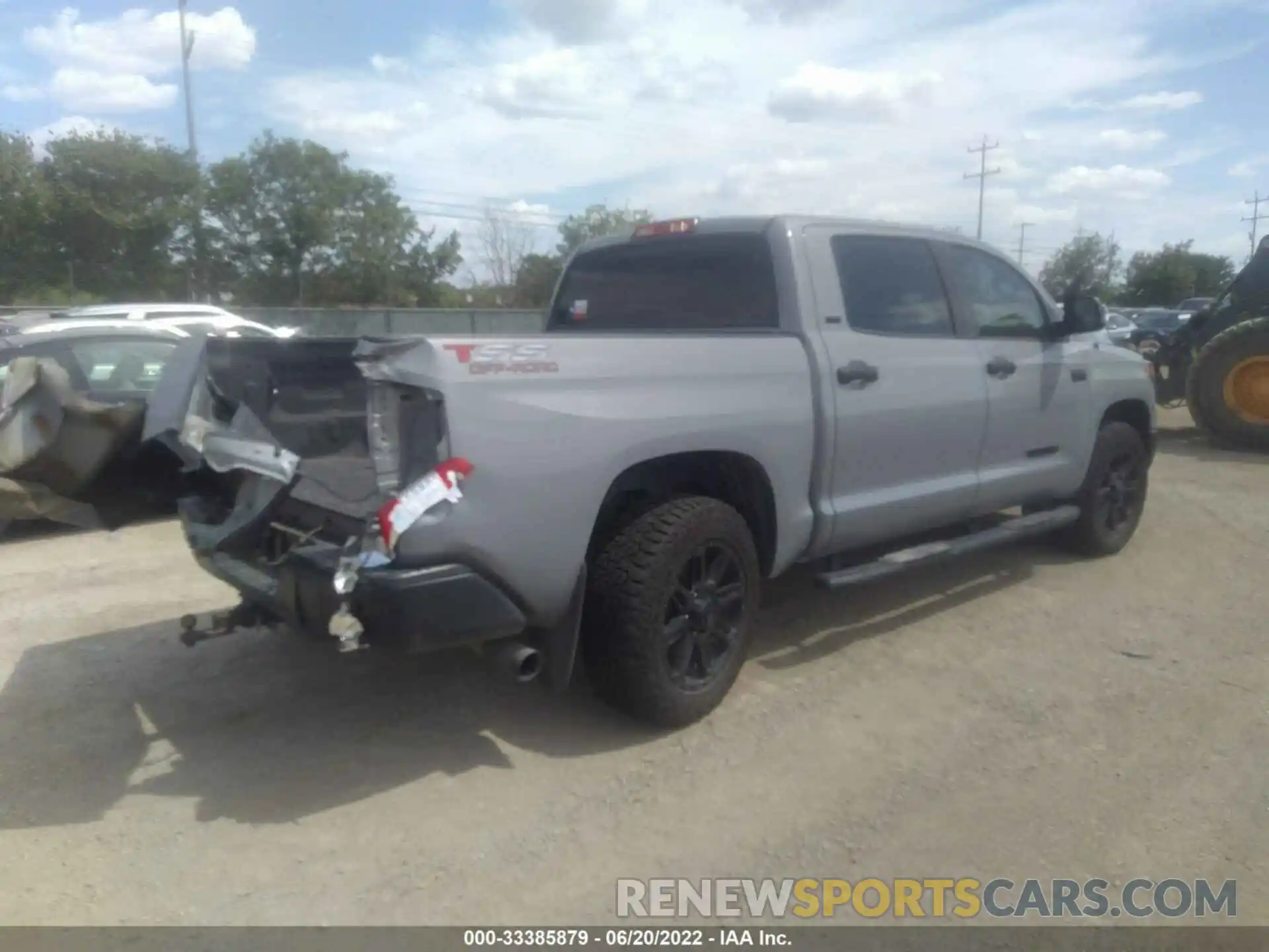 4 Фотография поврежденного автомобиля 5TFDW5F14KX867974 TOYOTA TUNDRA 4WD 2019