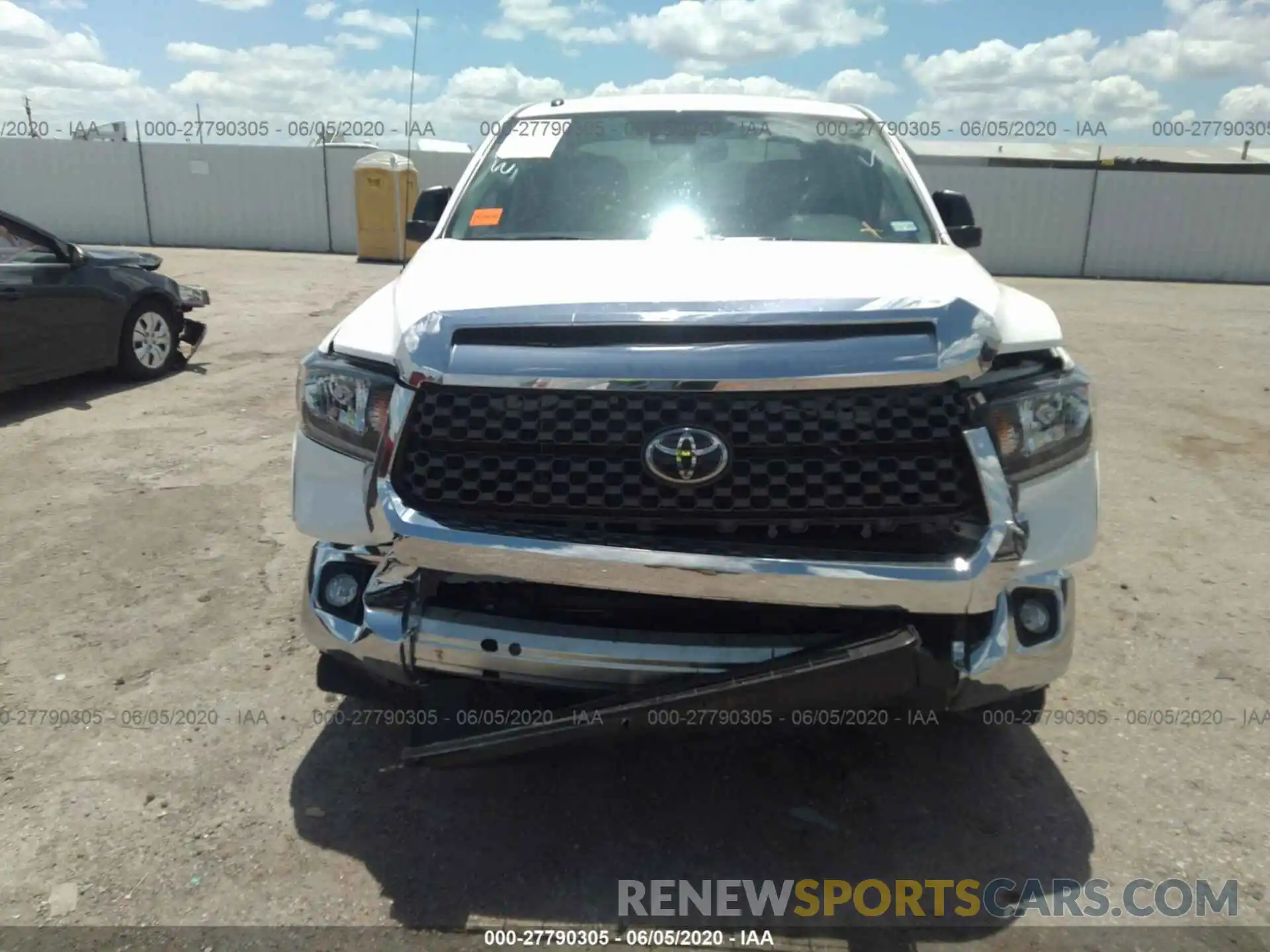 6 Photograph of a damaged car 5TFDW5F15KX801174 TOYOTA TUNDRA 4WD 2019