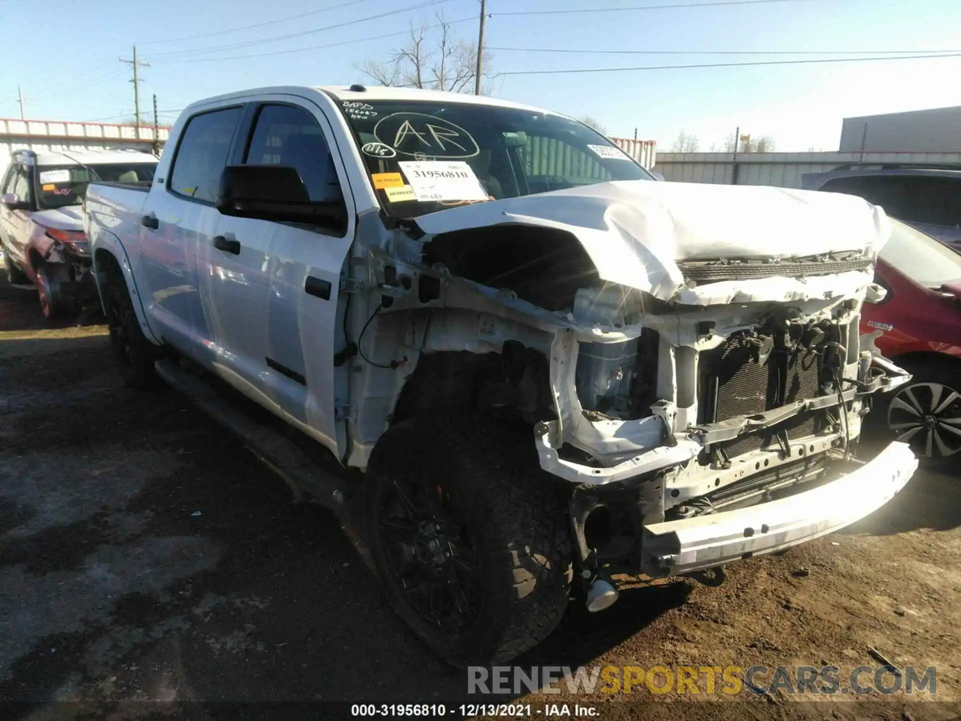 1 Photograph of a damaged car 5TFDW5F15KX801868 TOYOTA TUNDRA 4WD 2019