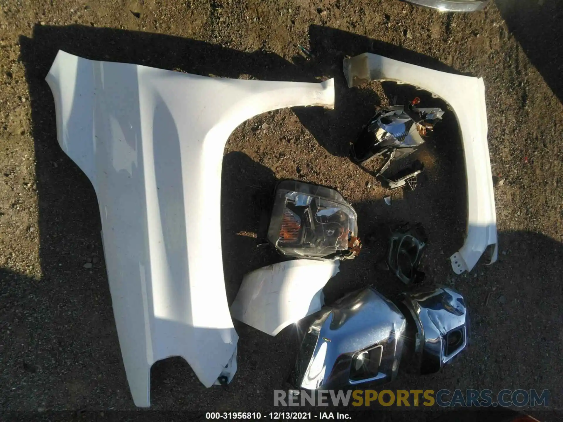 12 Photograph of a damaged car 5TFDW5F15KX801868 TOYOTA TUNDRA 4WD 2019