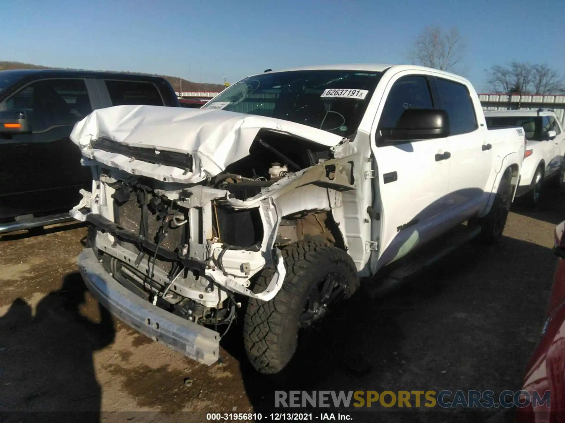 2 Photograph of a damaged car 5TFDW5F15KX801868 TOYOTA TUNDRA 4WD 2019