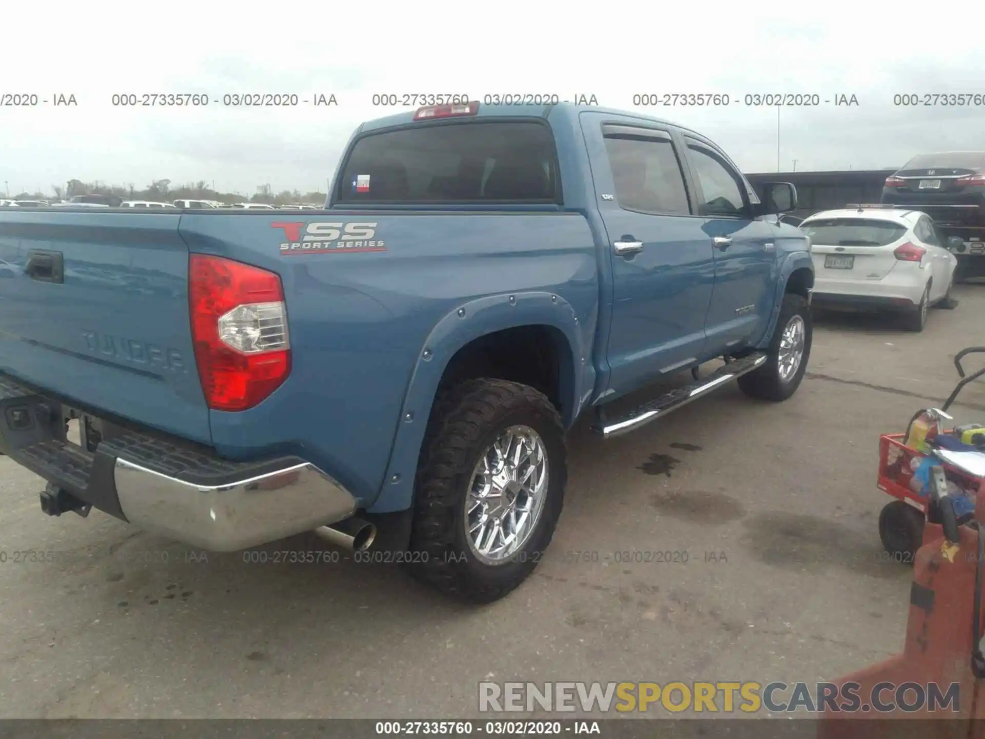 4 Photograph of a damaged car 5TFDW5F16KX780576 TOYOTA TUNDRA 4WD 2019