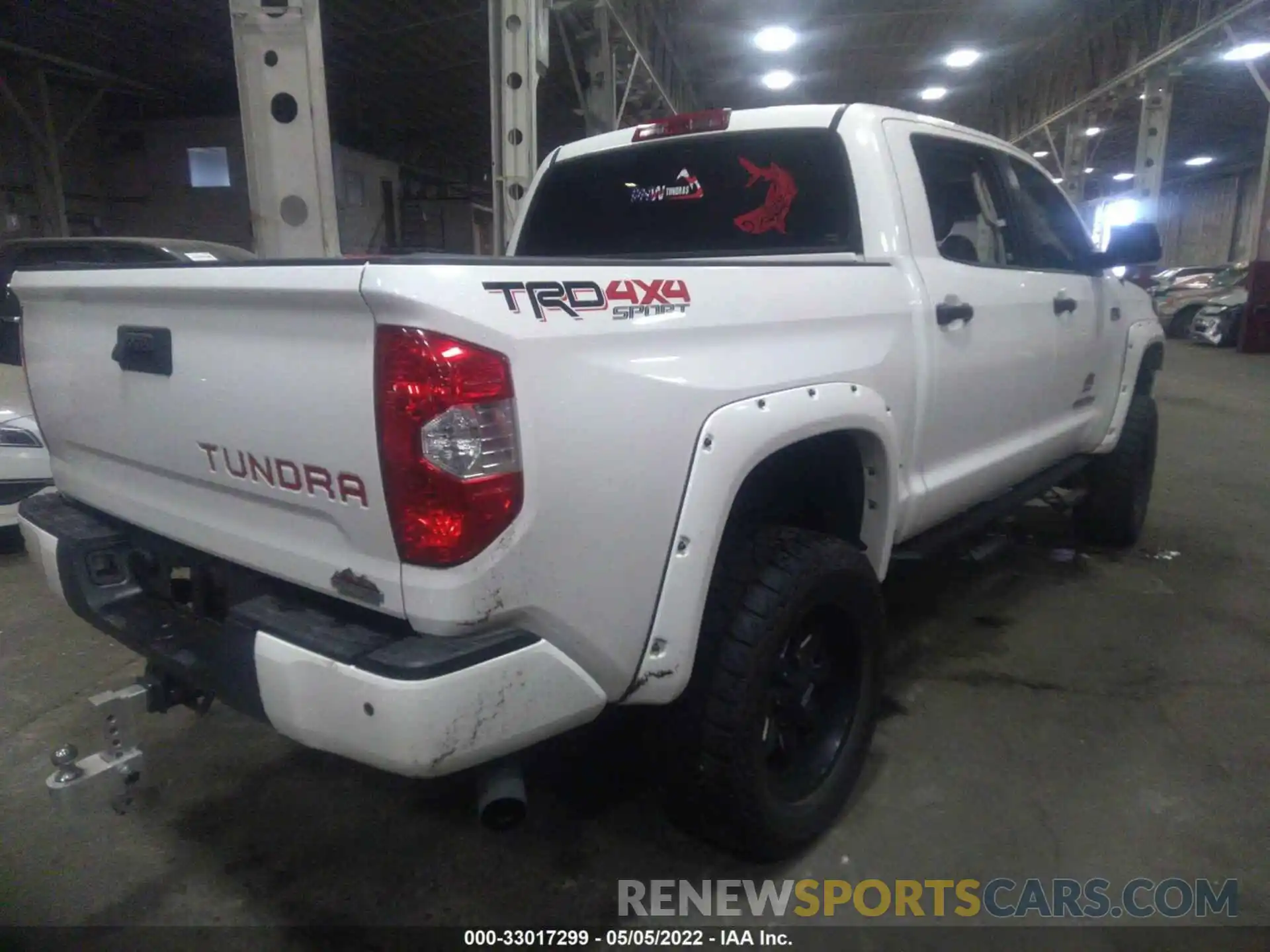 4 Photograph of a damaged car 5TFDW5F17KX783437 TOYOTA TUNDRA 4WD 2019